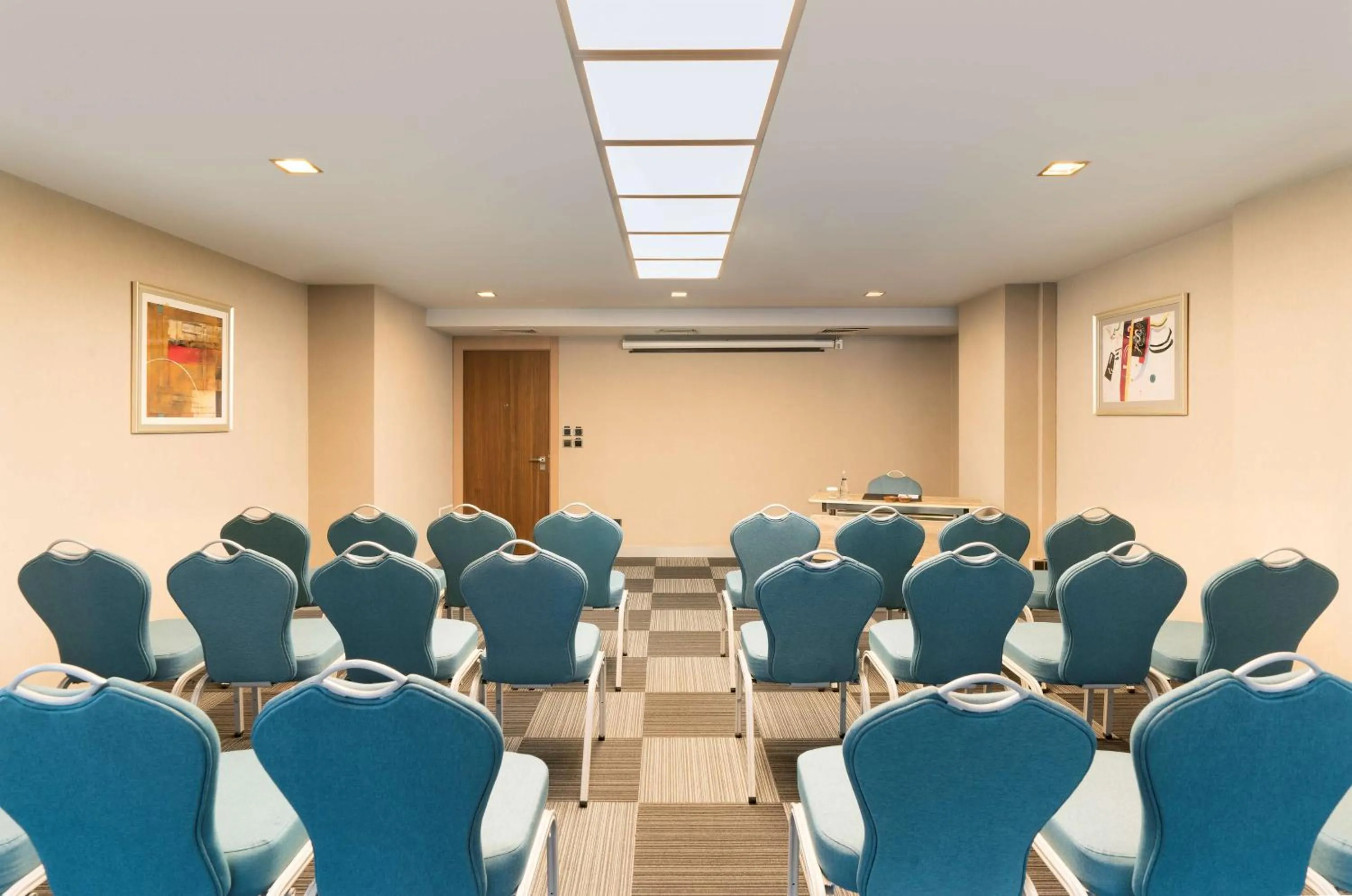 Meeting/conference room in Radisson Blu Ankara