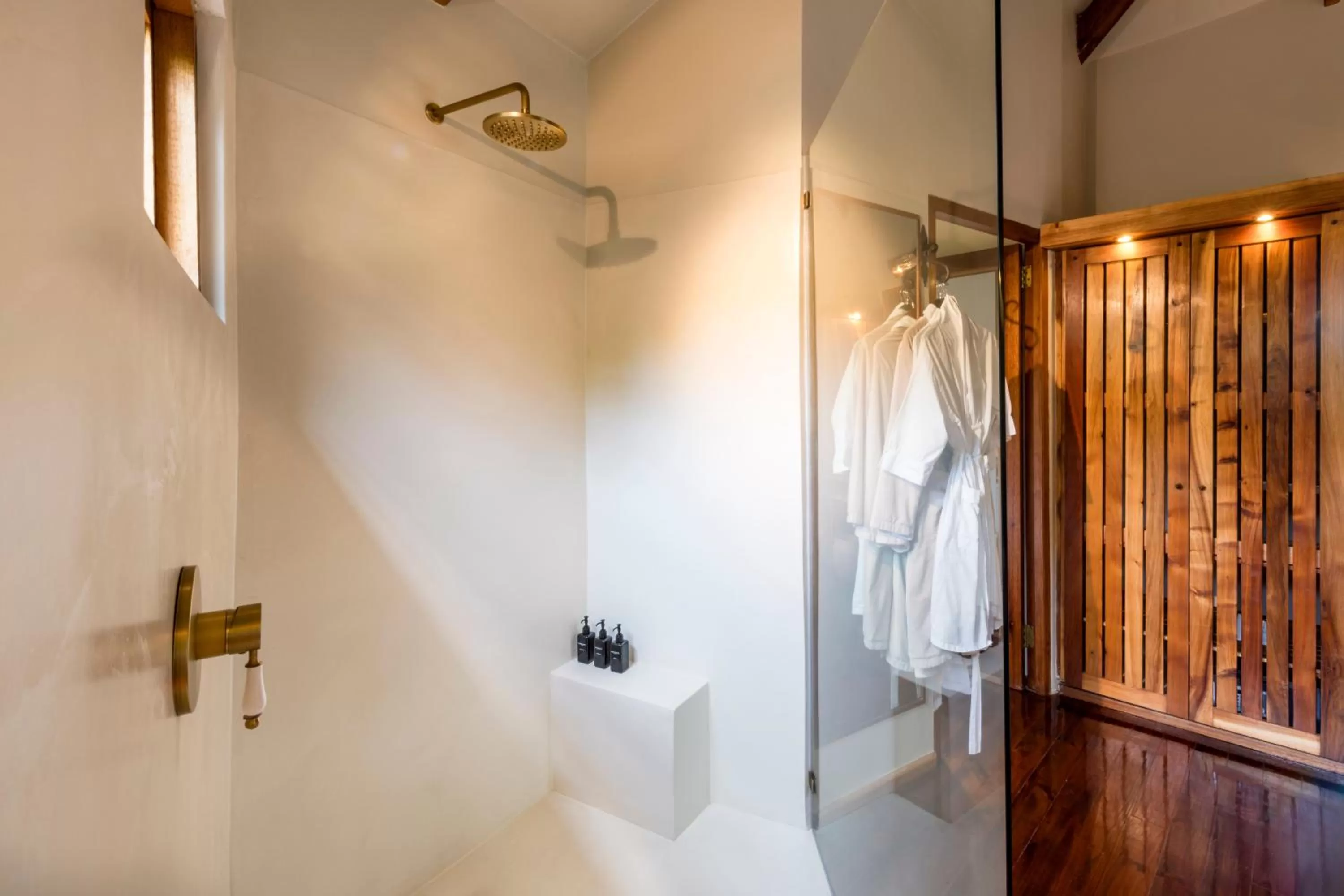 Bathroom in Tsala Treetop Lodge