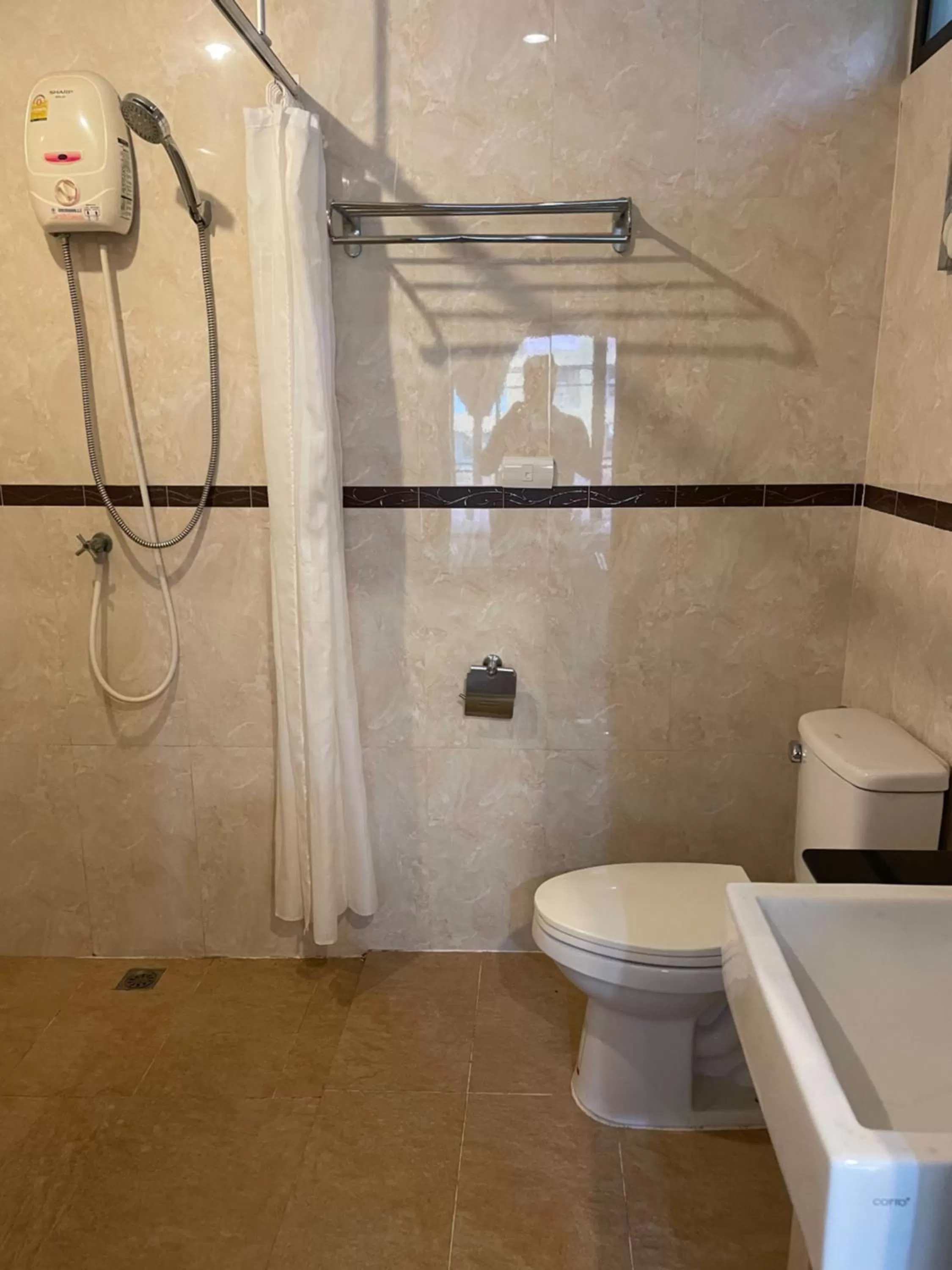 Shower in Babylon Residence Inn pattaya