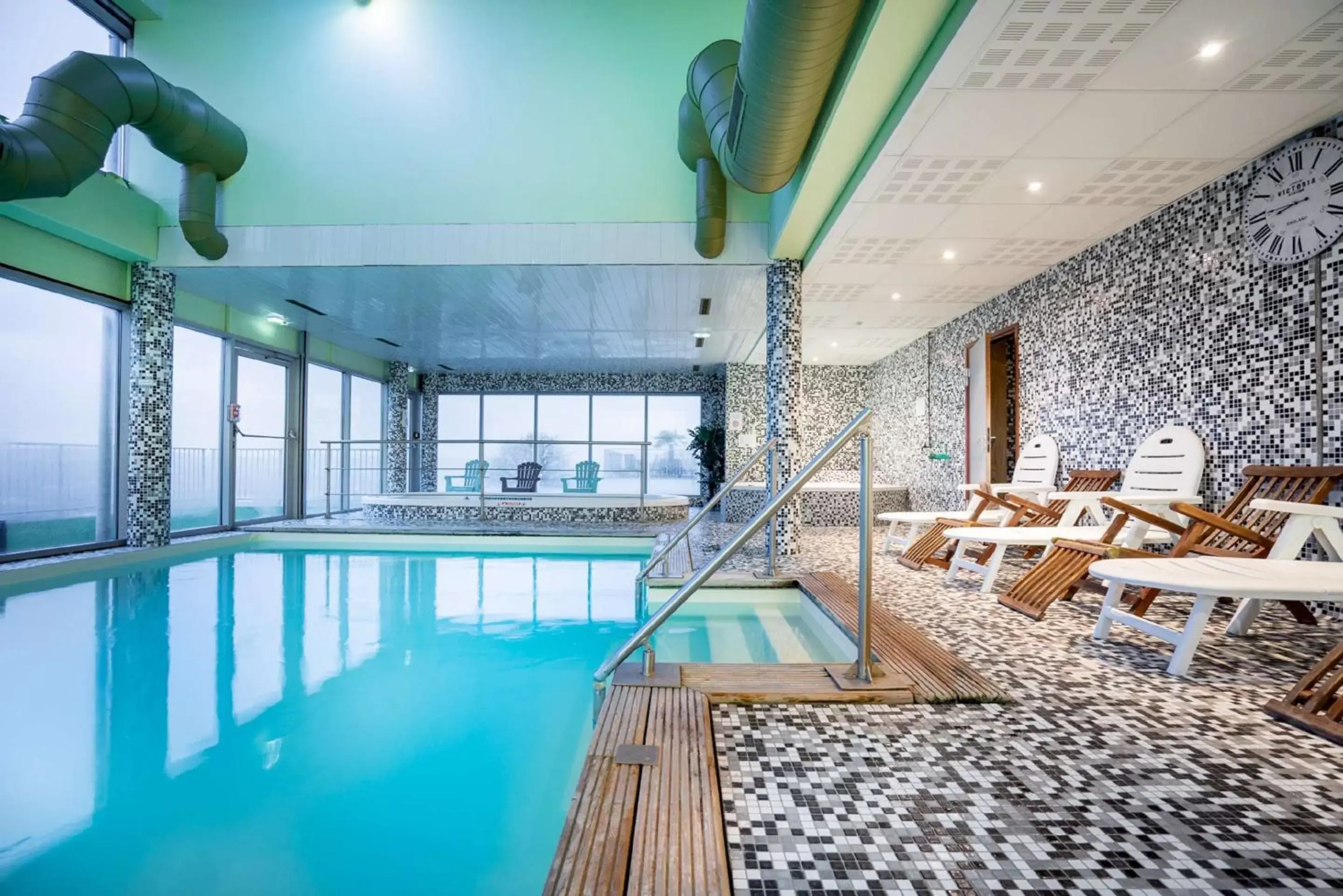 Spa and wellness centre/facilities, Swimming Pool in Best Western Hotel Ile de France