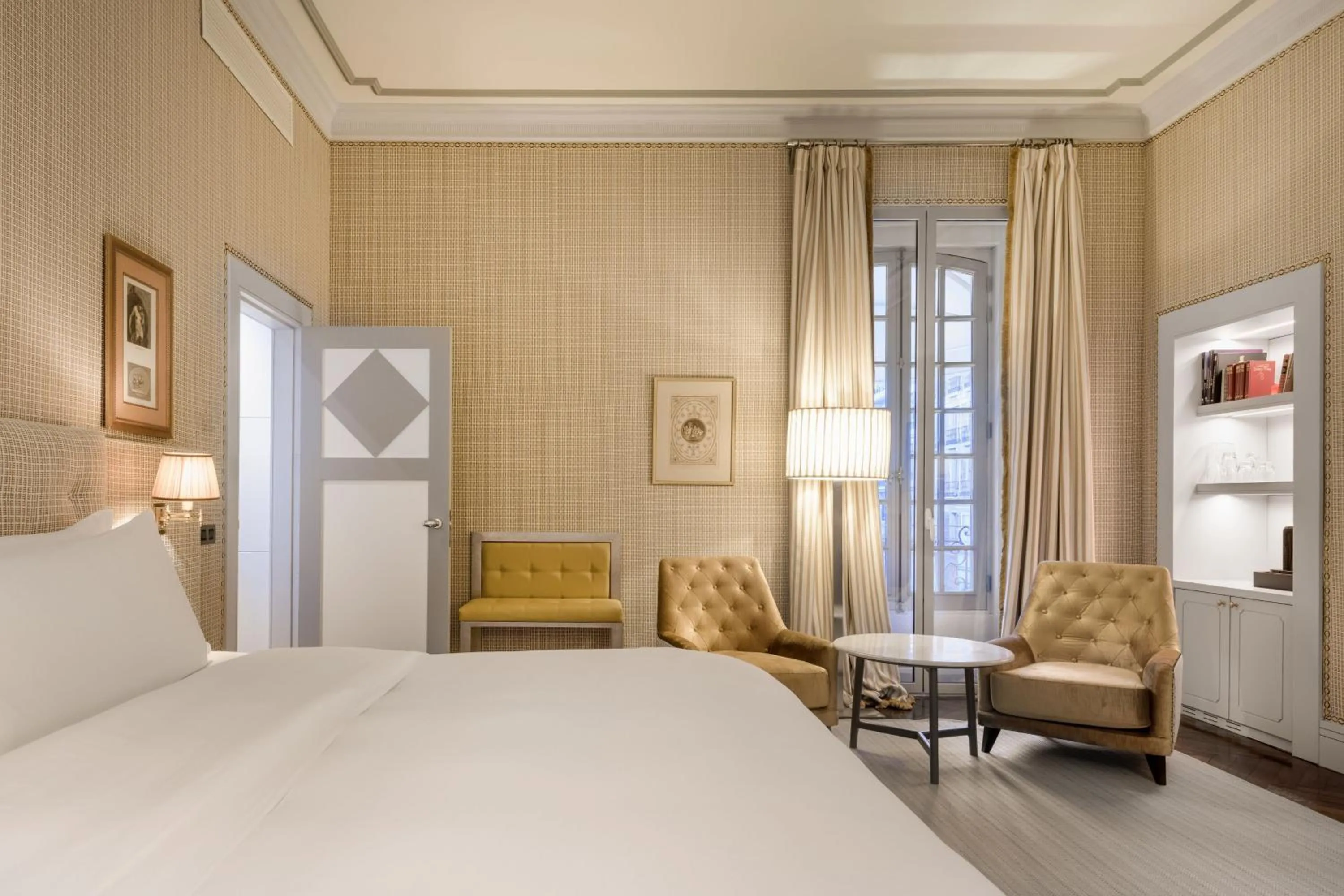 Photo of the whole room, Bed in Santo Mauro, a Luxury Collection Hotel, Madrid