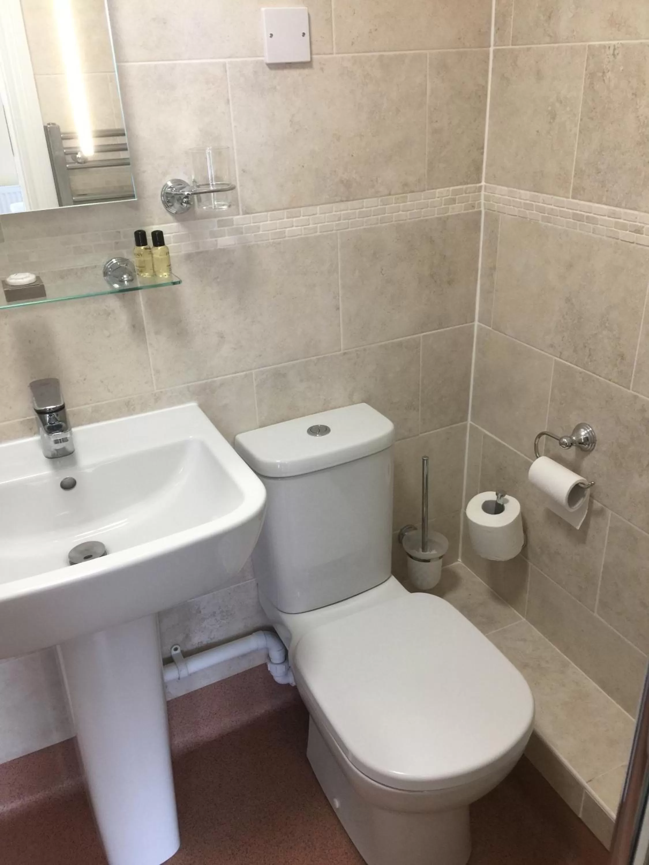 Bathroom in The Talbot Hotel