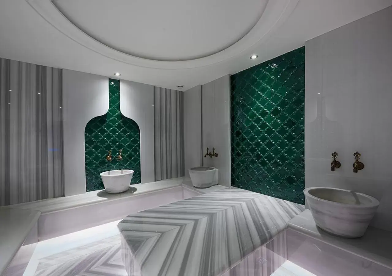 Hot Spring Bath, Bed in Dundar Hotel & Spa Hot Spring Bath, Bed in Dundar Hotel & Spa