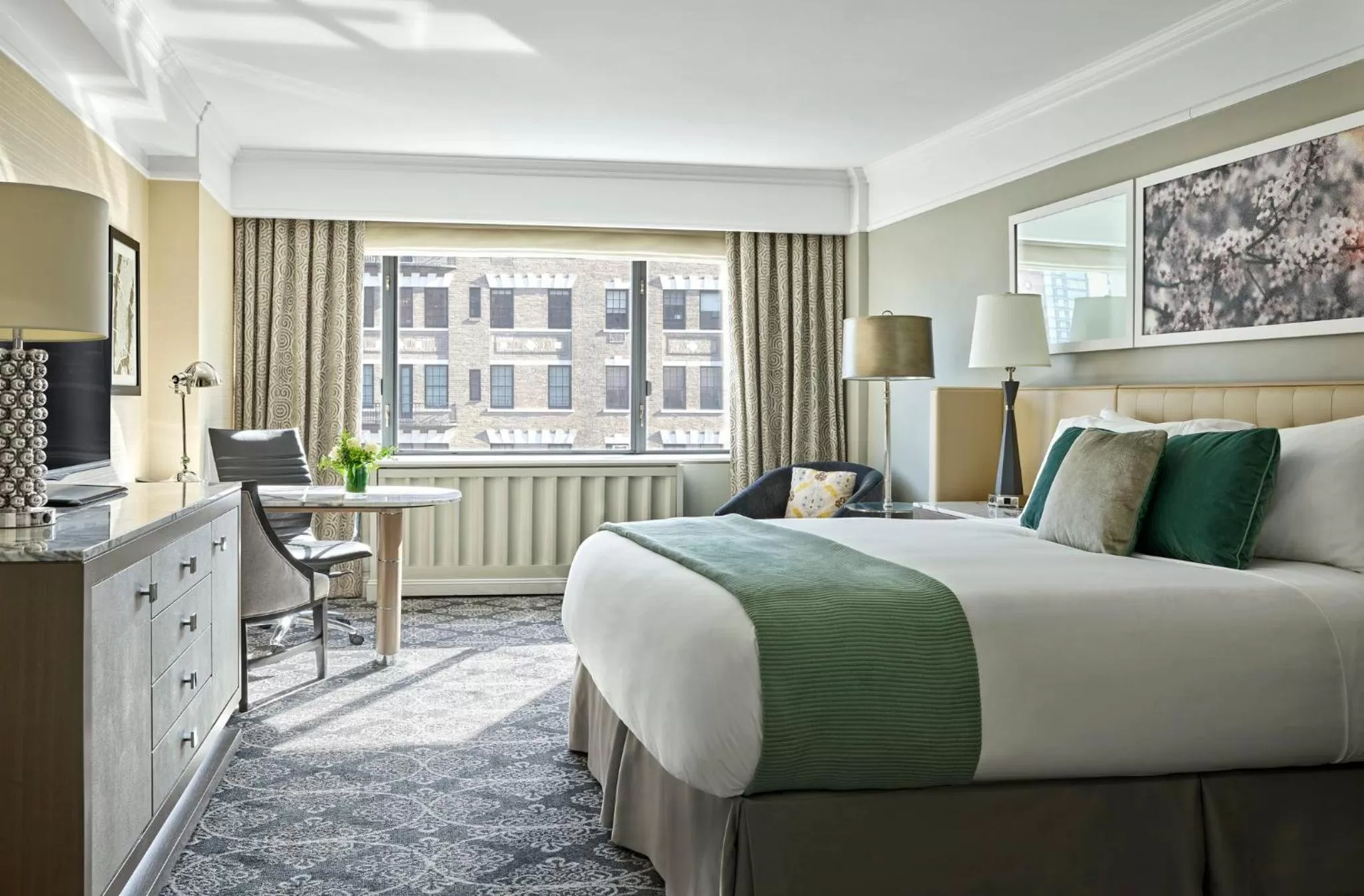 Bedroom, Bed in Loews Regency New York Hotel