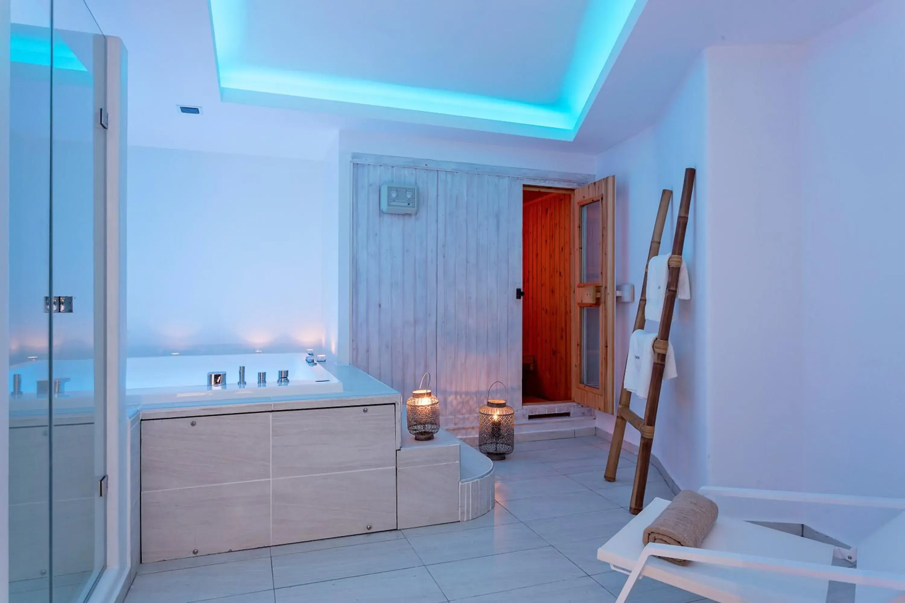 Sauna, Bathroom in Archipelagos Hotel