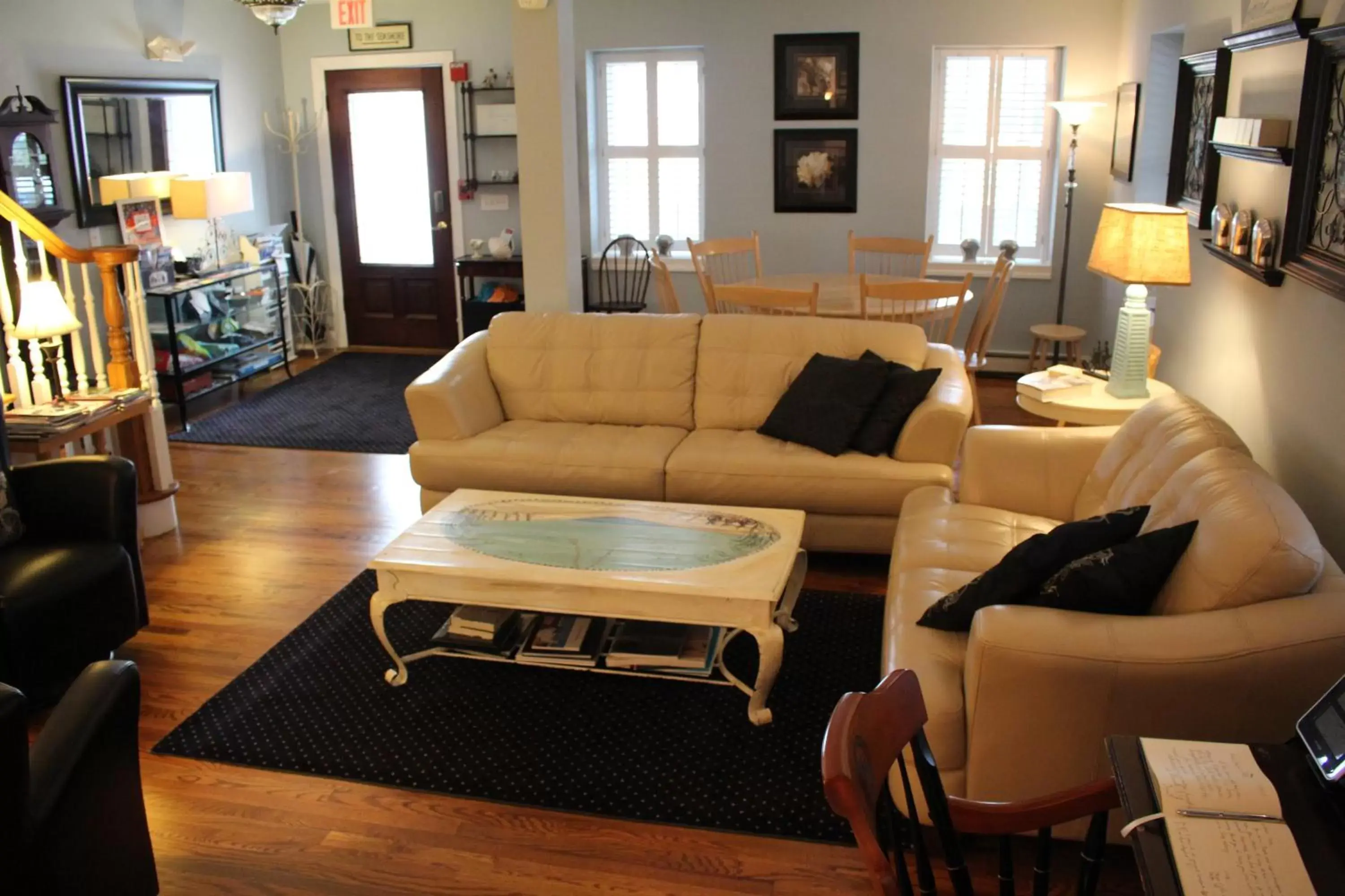 Living room, Seating Area in Tandem Bike Inn