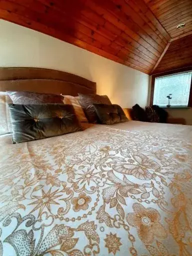 Bed in Groom's Cottage