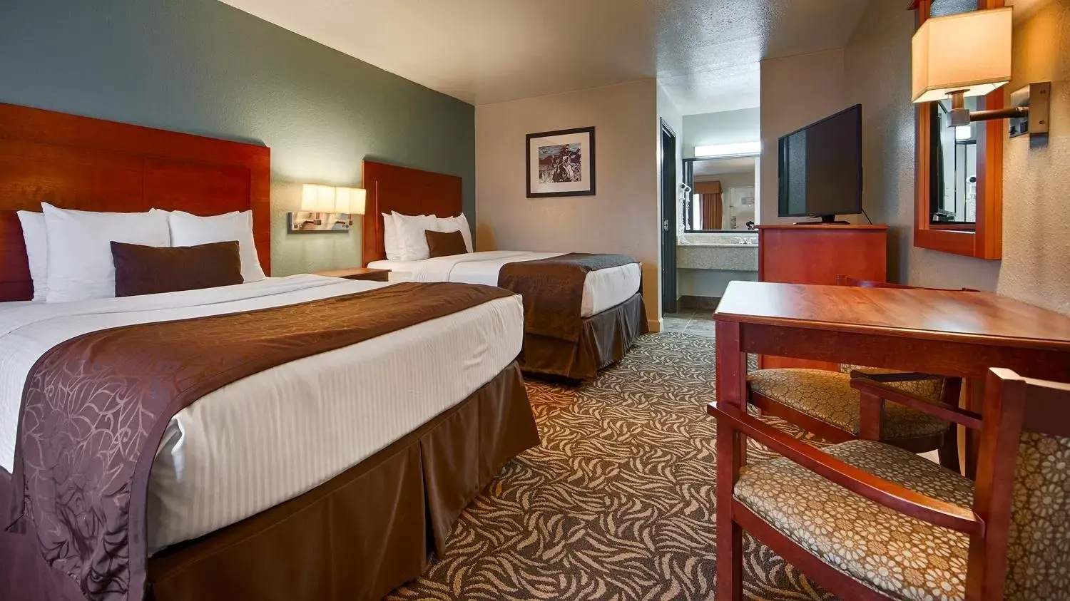 Photo of the whole room, Bed in Best Western Regency Inn & Suites