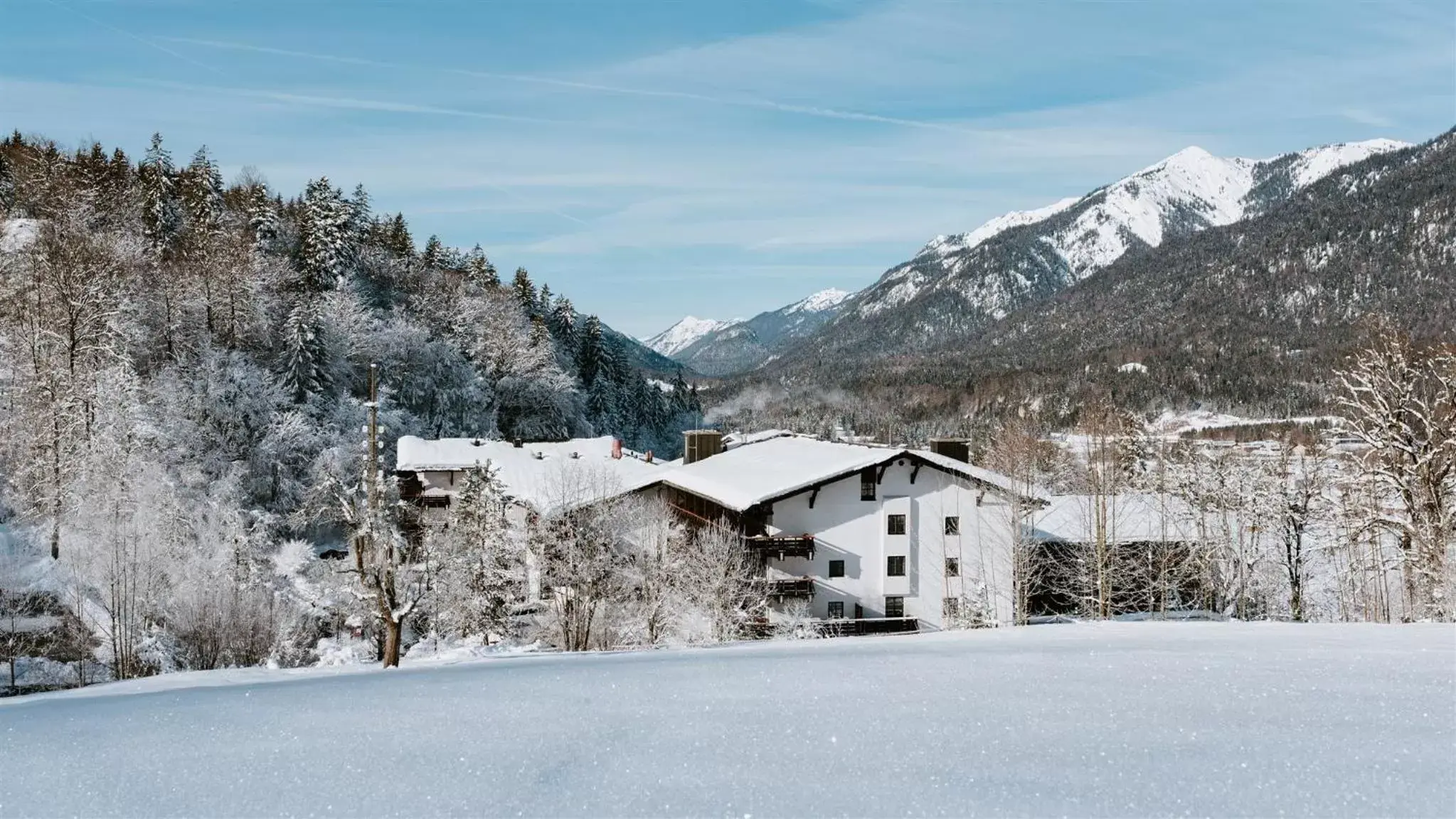 Facade/entrance, Winter in Riessersee Hotel