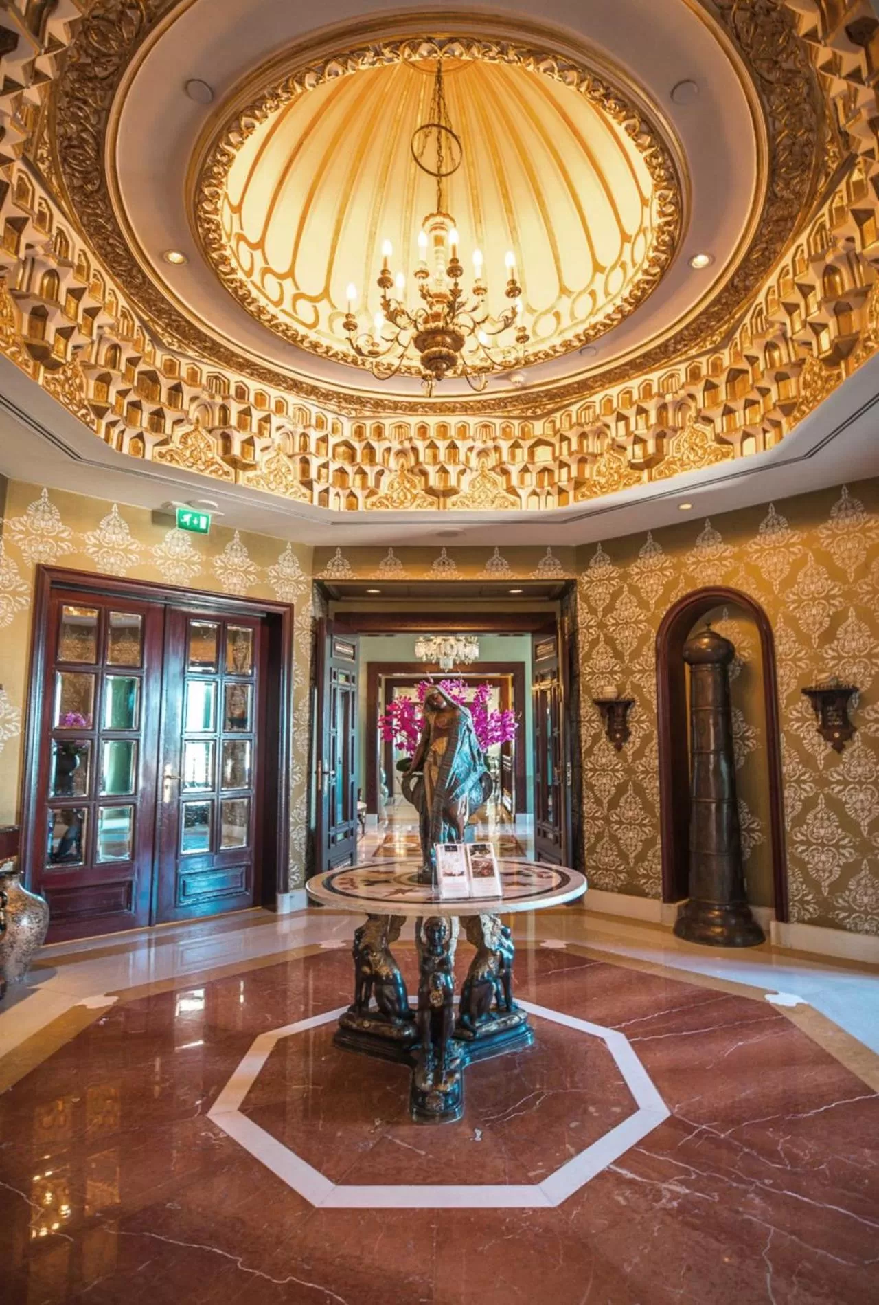 Restaurant/places to eat in Four Seasons Hotel Alexandria At San Stefano