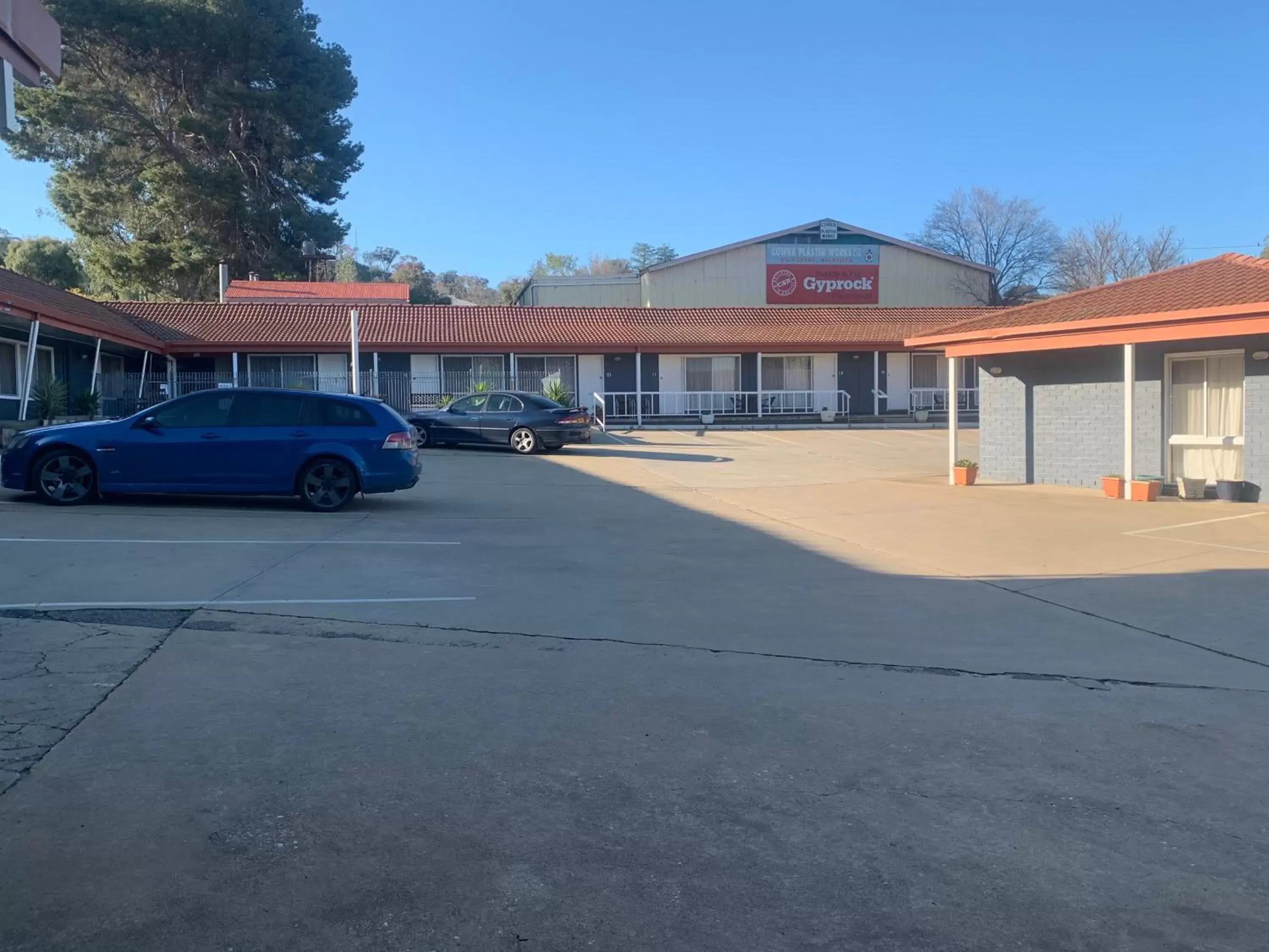 Property Building in Countryman Motor Inn Cowra