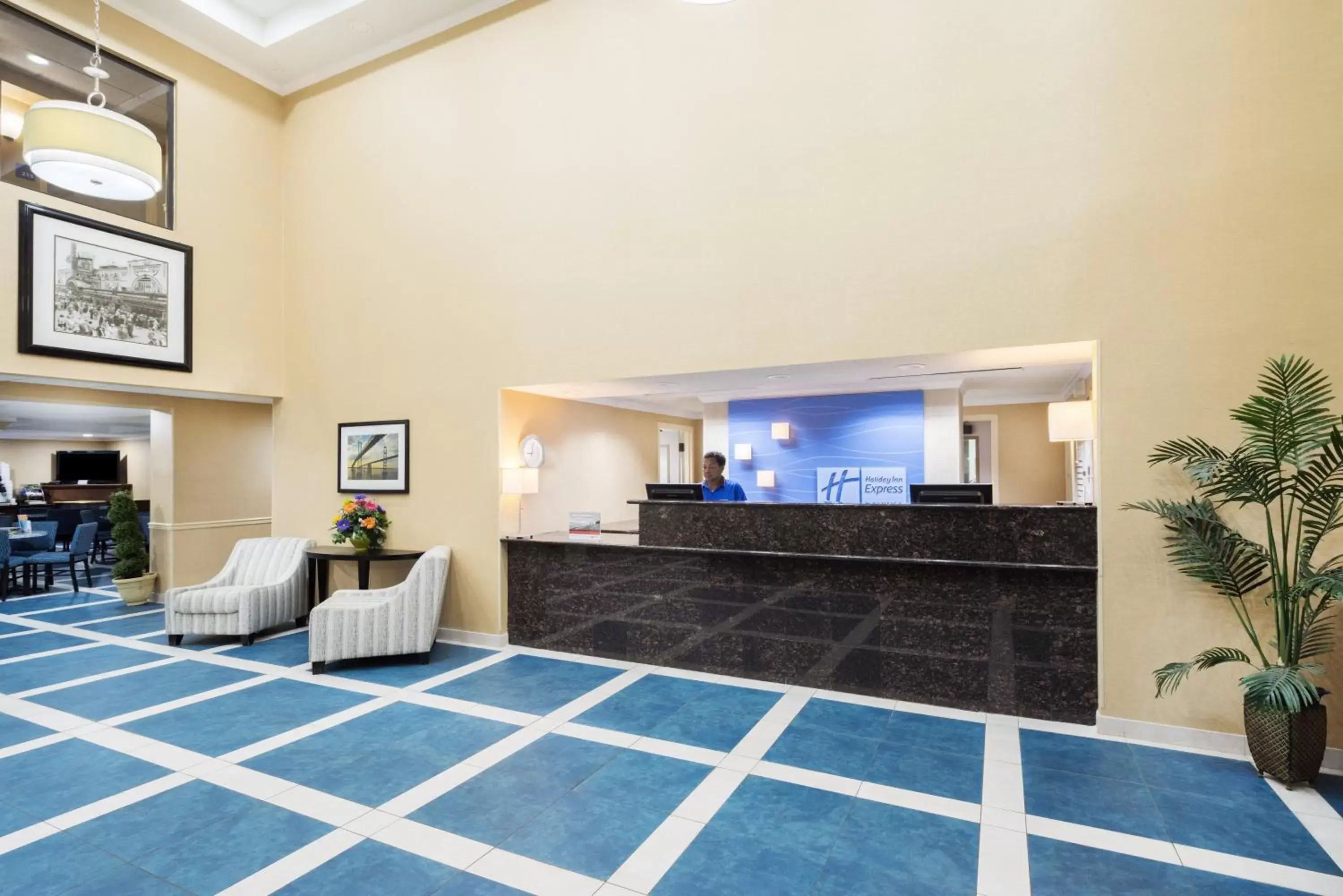 Property building, Lobby/Reception in Holiday Inn Express Pocomoke City, an IHG Hotel
