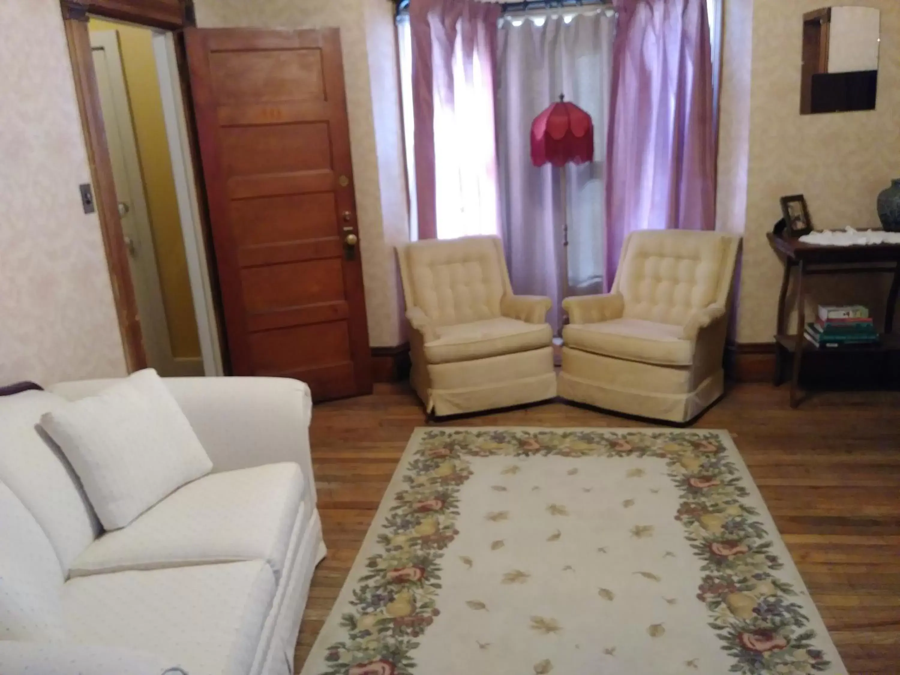 Seating Area in The Sturgis Motel