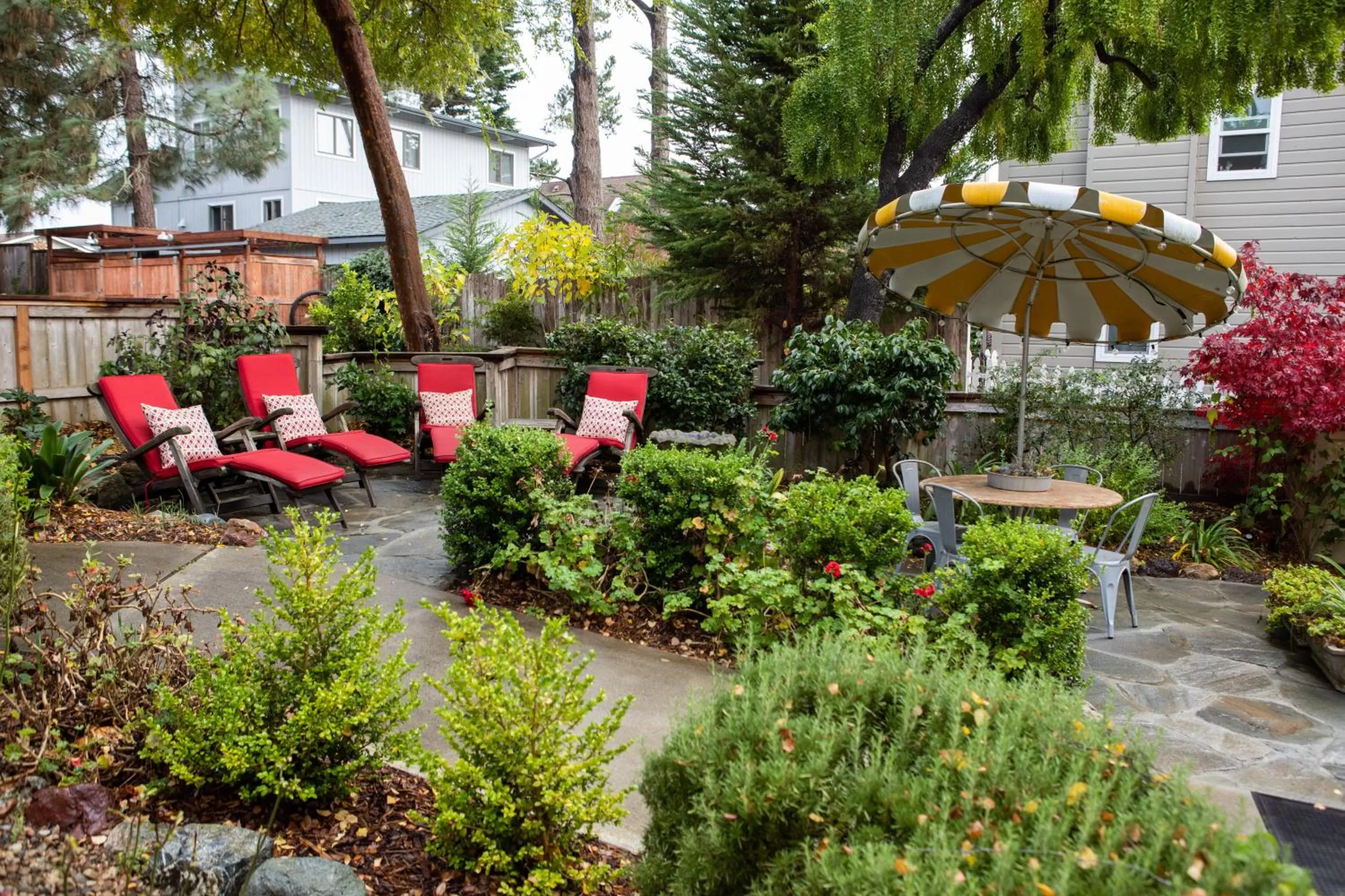 Patio in J Patrick Inn