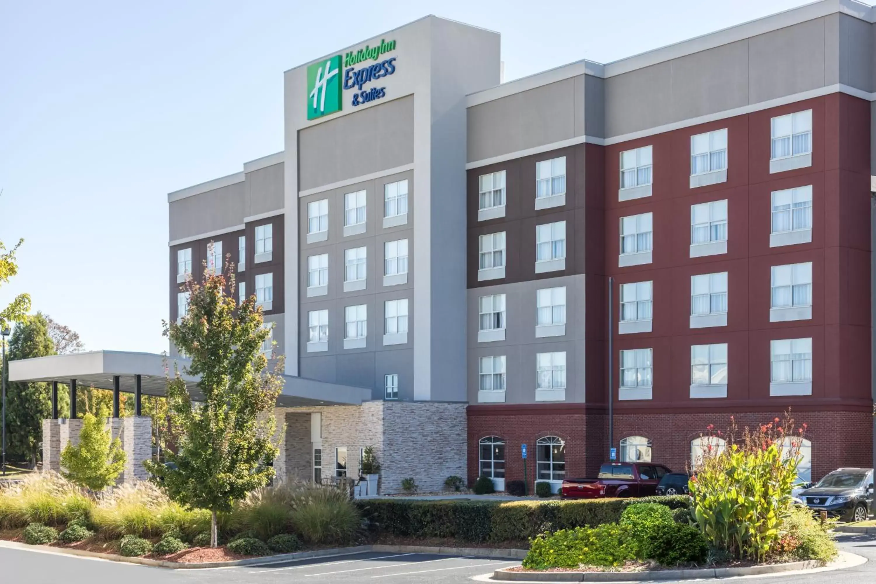 Property Building in Holiday Inn Express & Suites Atlanta NE- Duluth, an IHG Hotel