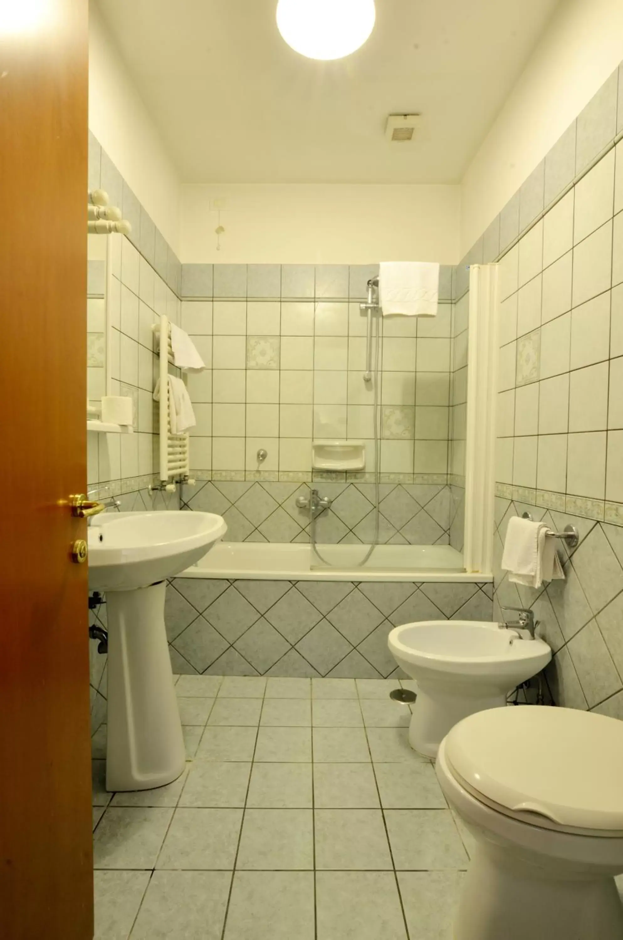 Bathroom in Hotel Tirreno