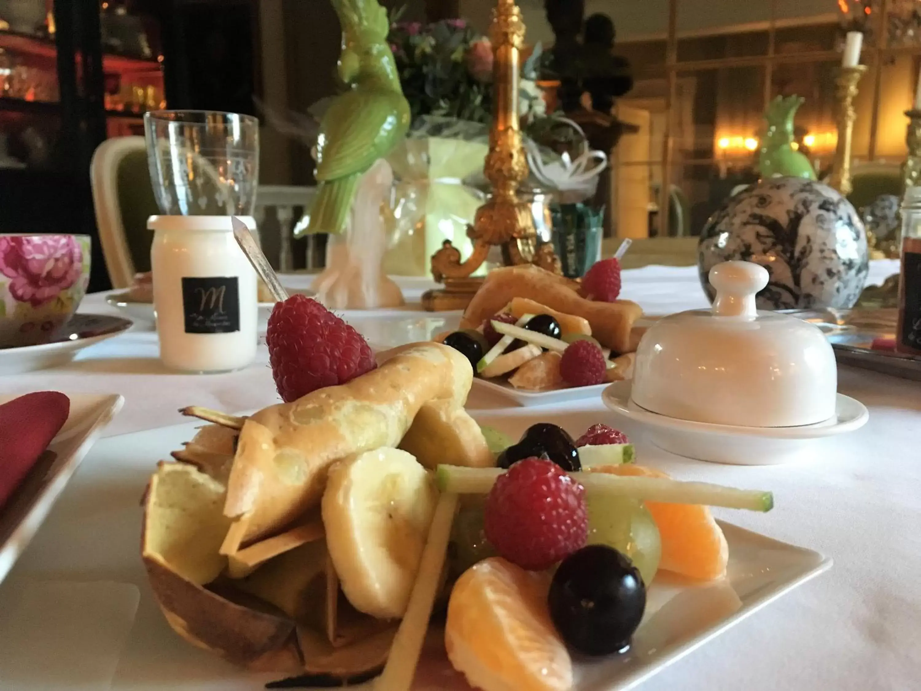 Continental breakfast in Le Manoir de Maucartier