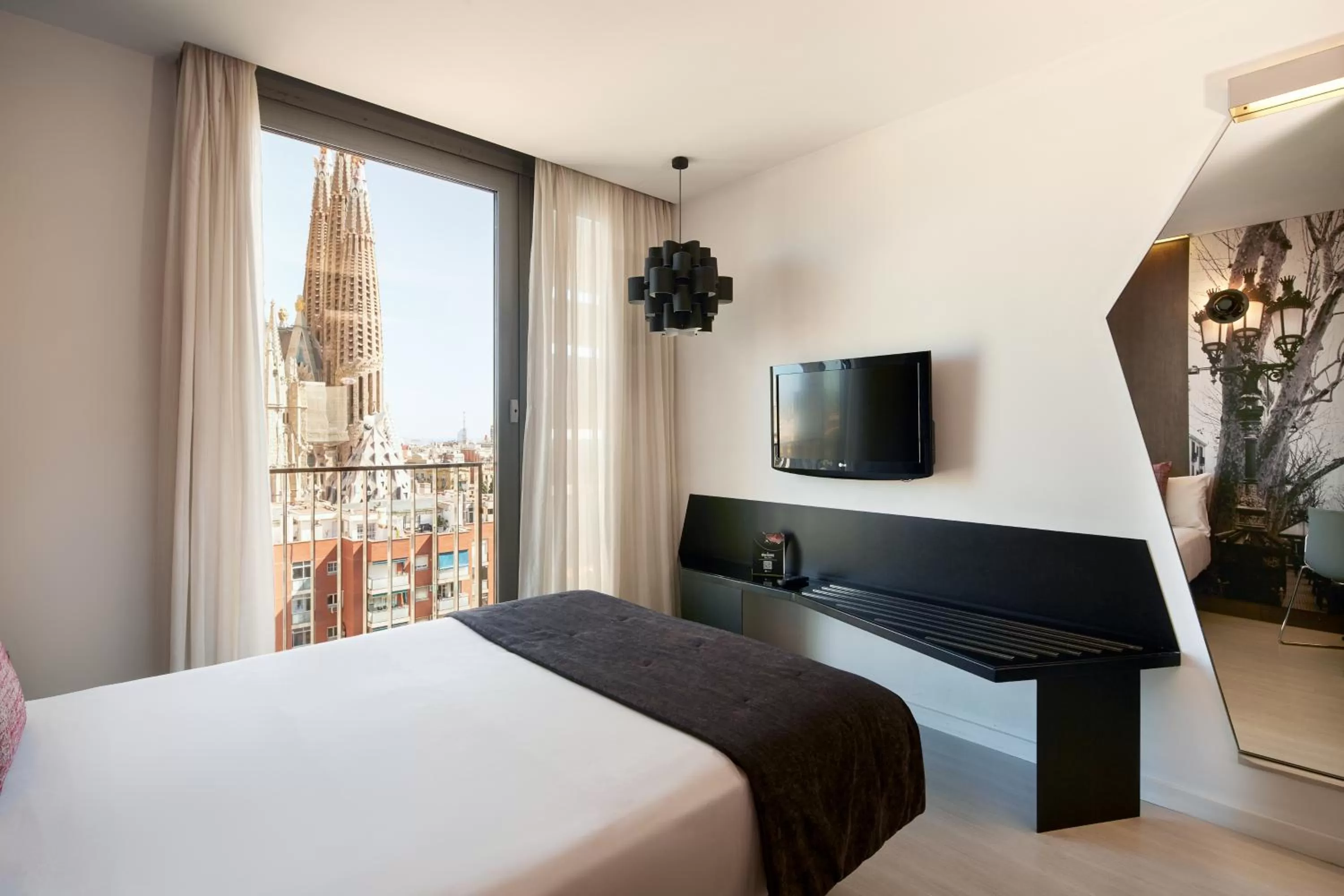 Superior Double or Twin Room with City View in Sercotel Hotel Rosellon