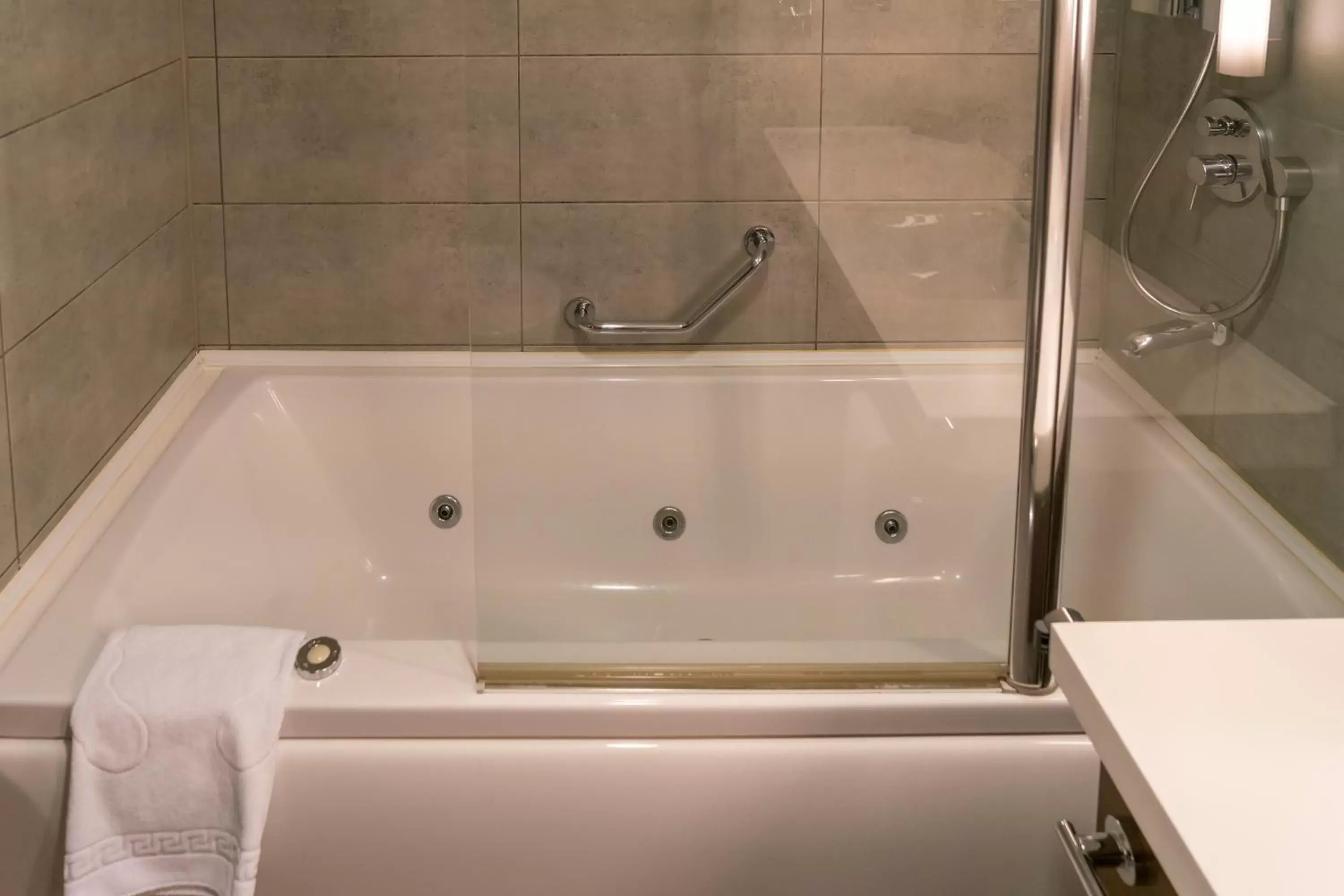 Bath, Bathroom in Midtown Hotel