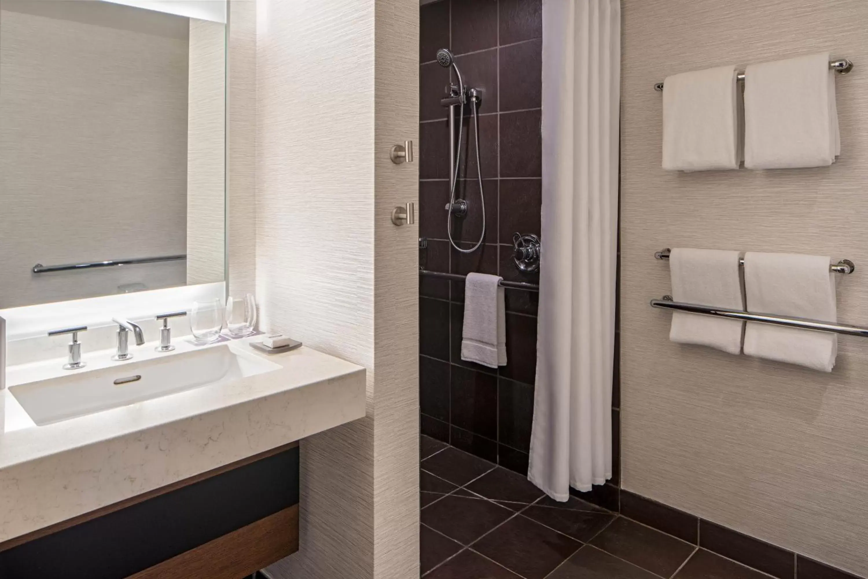 Bathroom in Hyatt Regency San Francisco