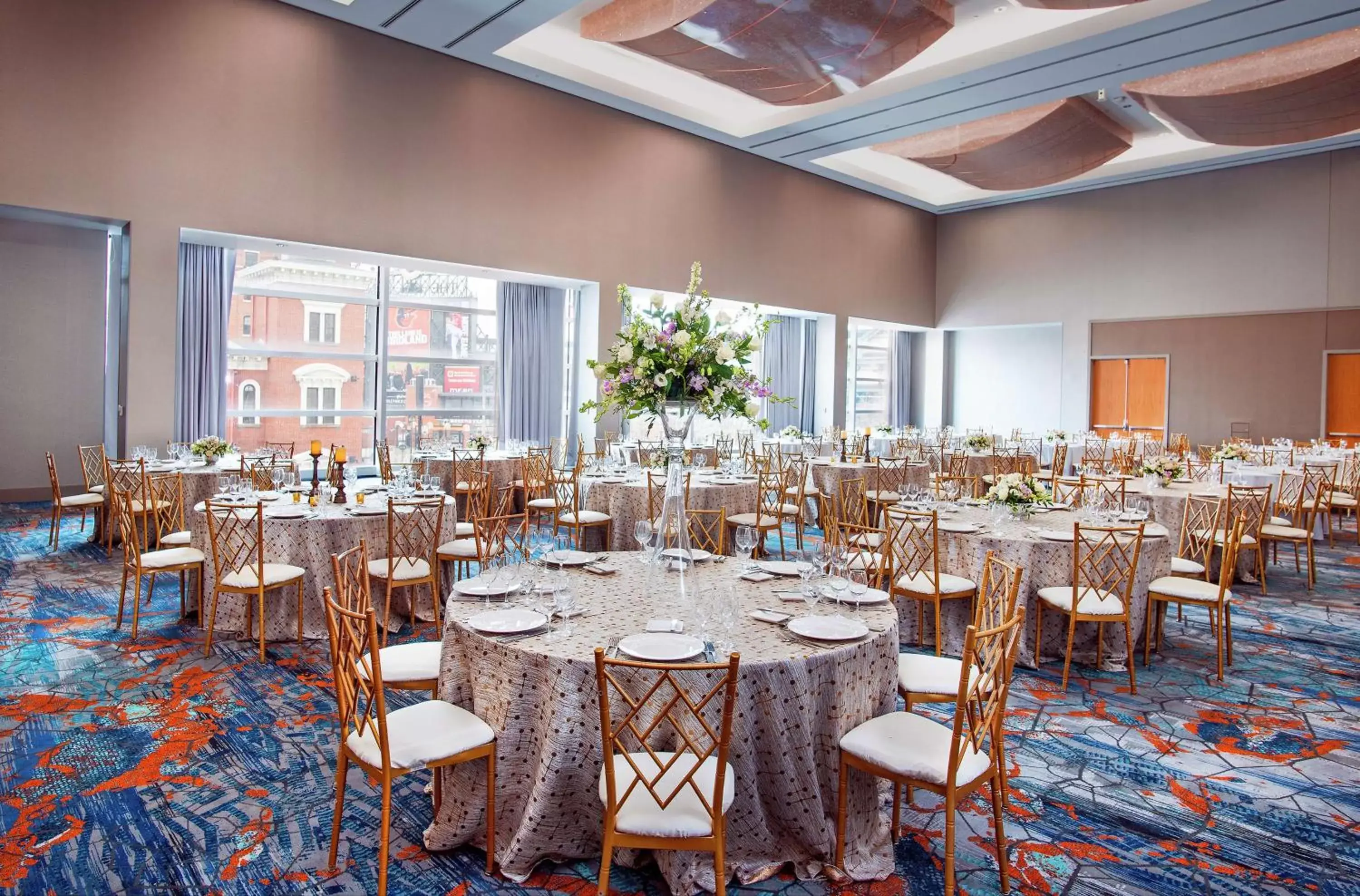Meeting/conference room, Restaurant/Places to Eat in Hilton Baltimore Inner Harbor