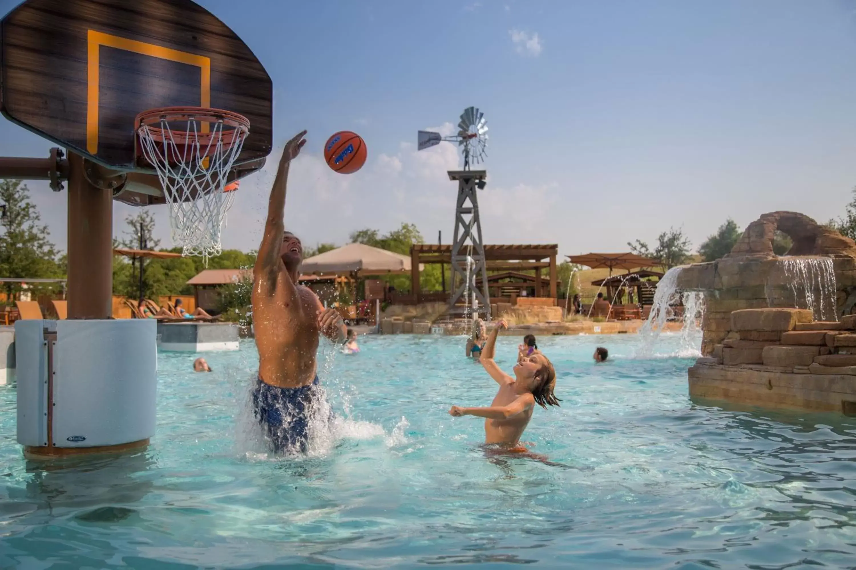 Area and facilities, Swimming Pool in Gaylord Texan Resort and Convention Center