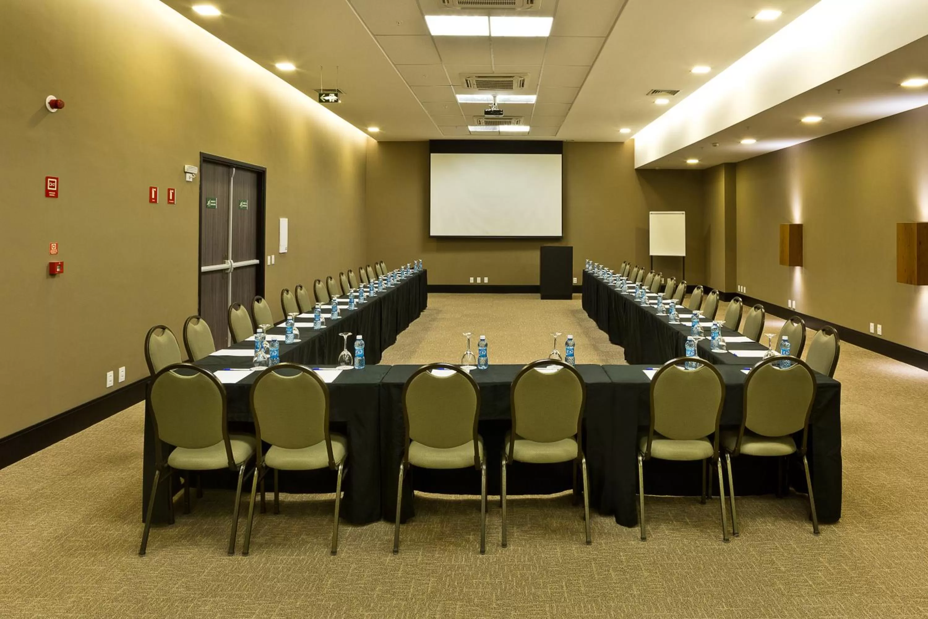 Banquet/Function facilities in Golden Tulip Natal Ponta Negra