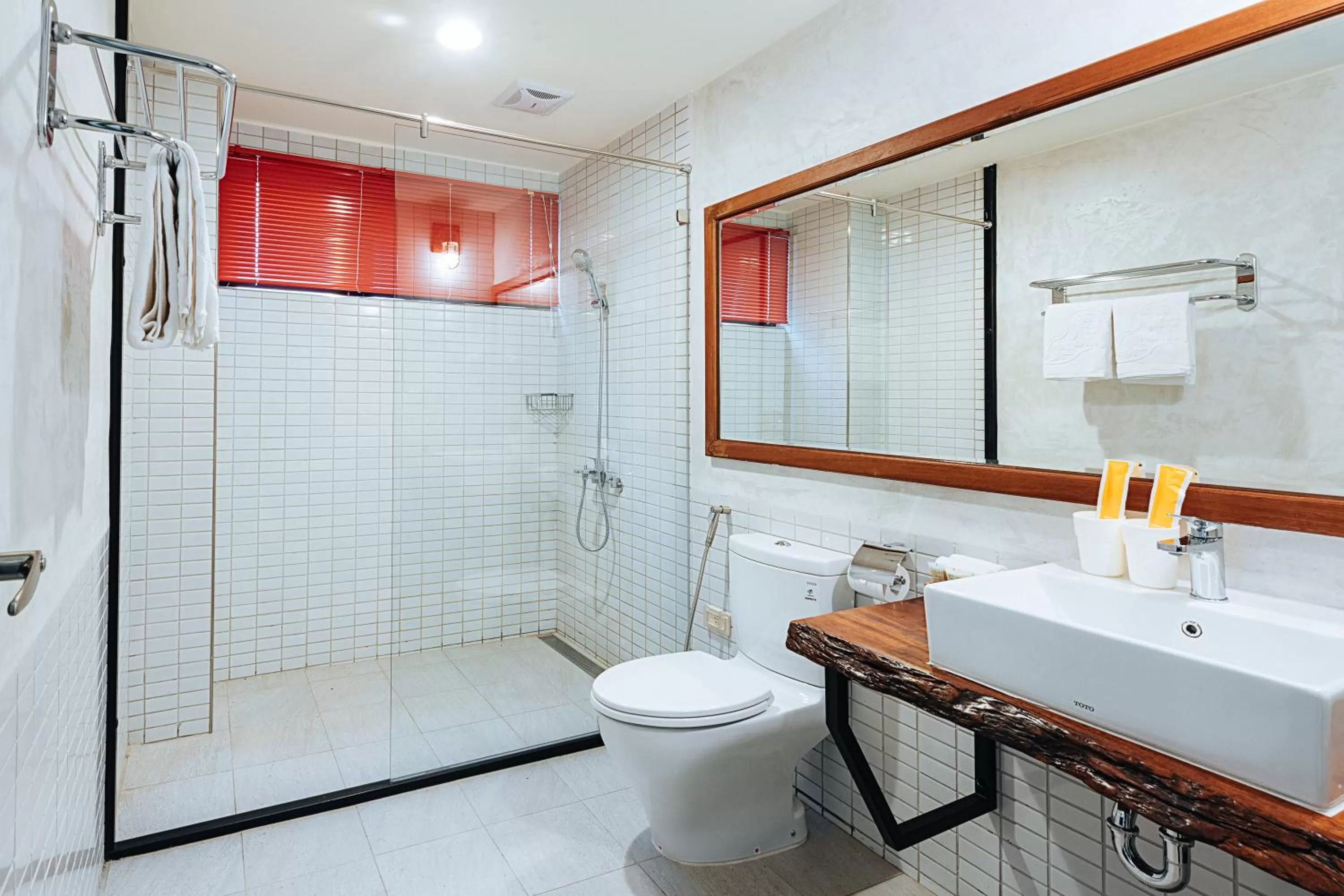 Shower in Chillax Inn B&B 恆春鬆塊民宿