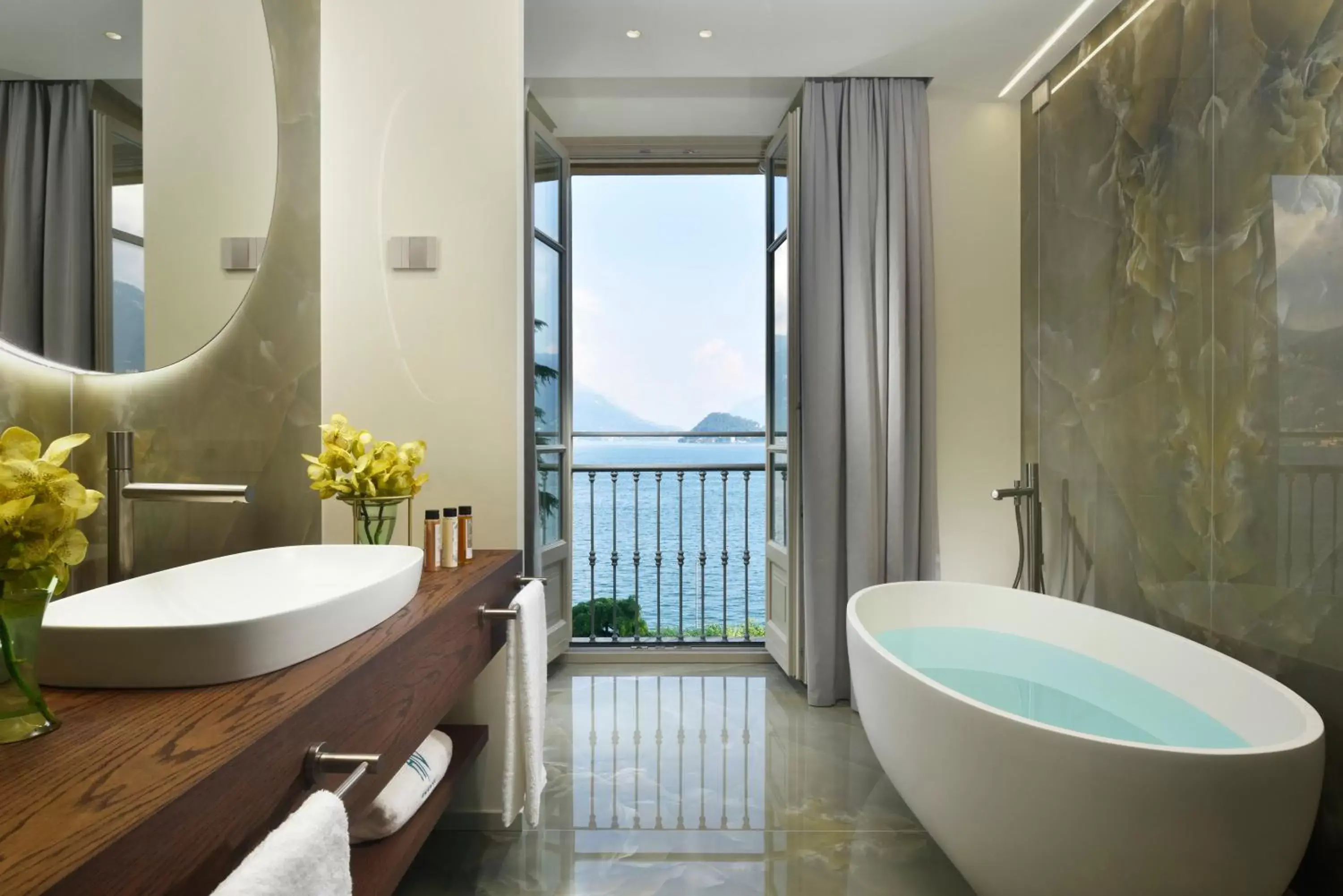 Bathroom in Grand Hotel Victoria concept & spa, by R Collection Hotels