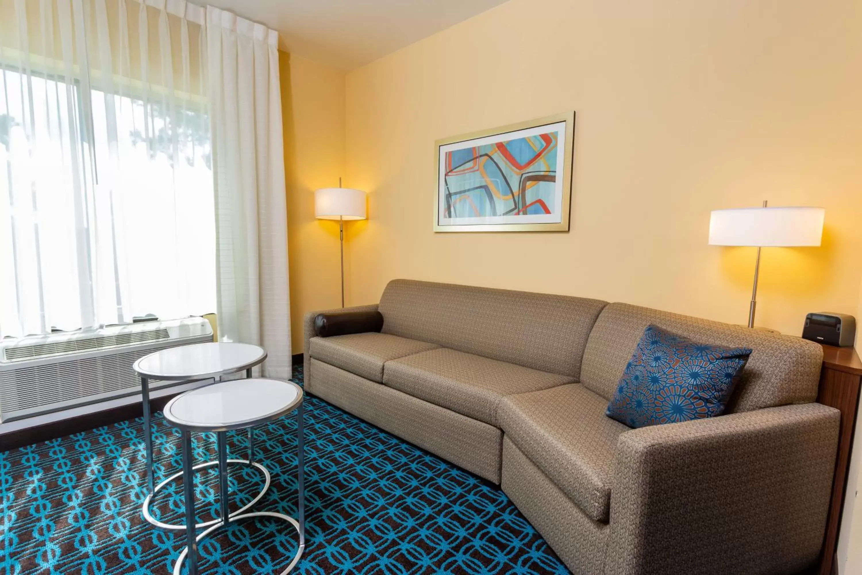 Living room, Seating Area in Fairfield Inn & Suites by Marriott Bay City, Texas