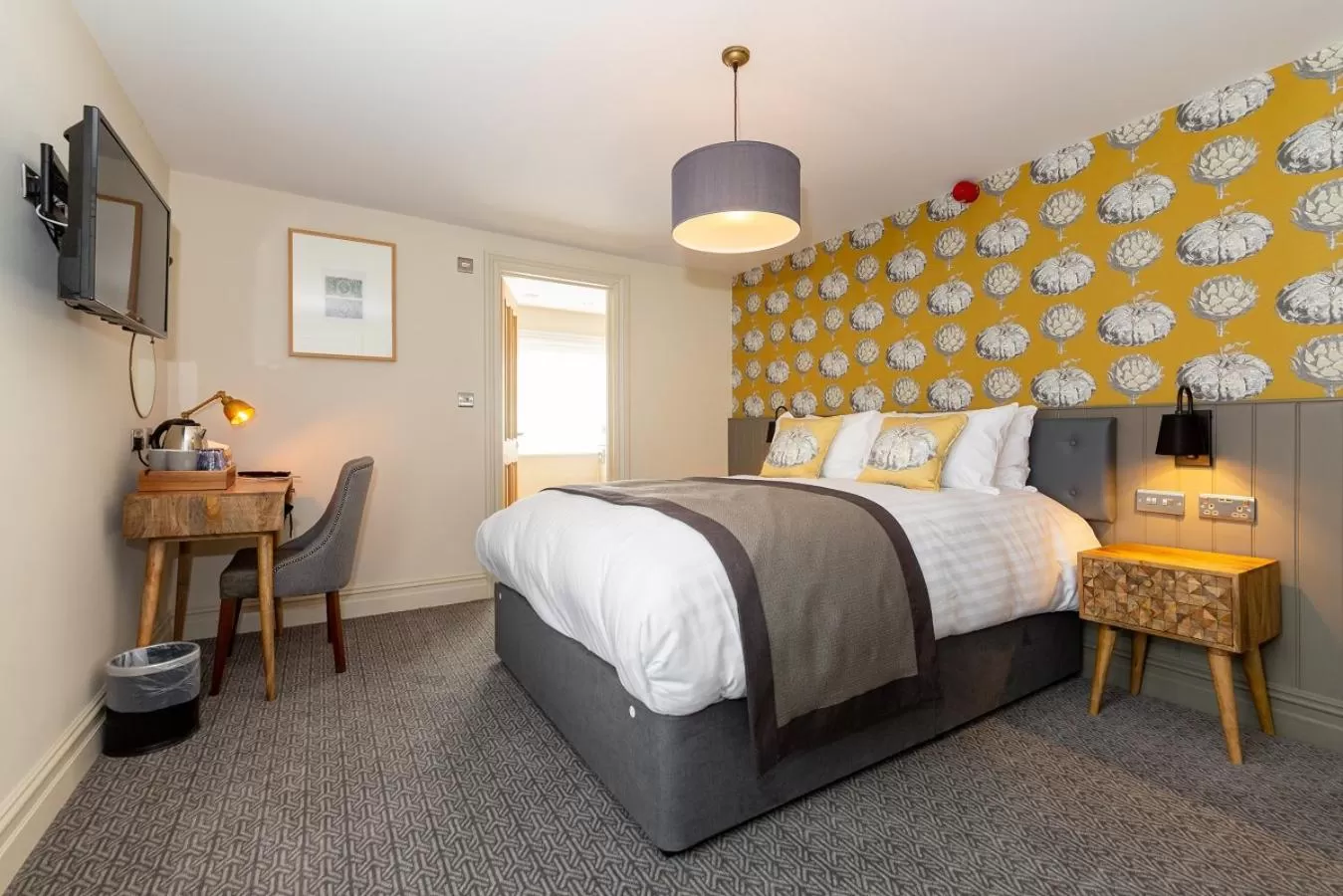 Bed in The Old Cock Inn