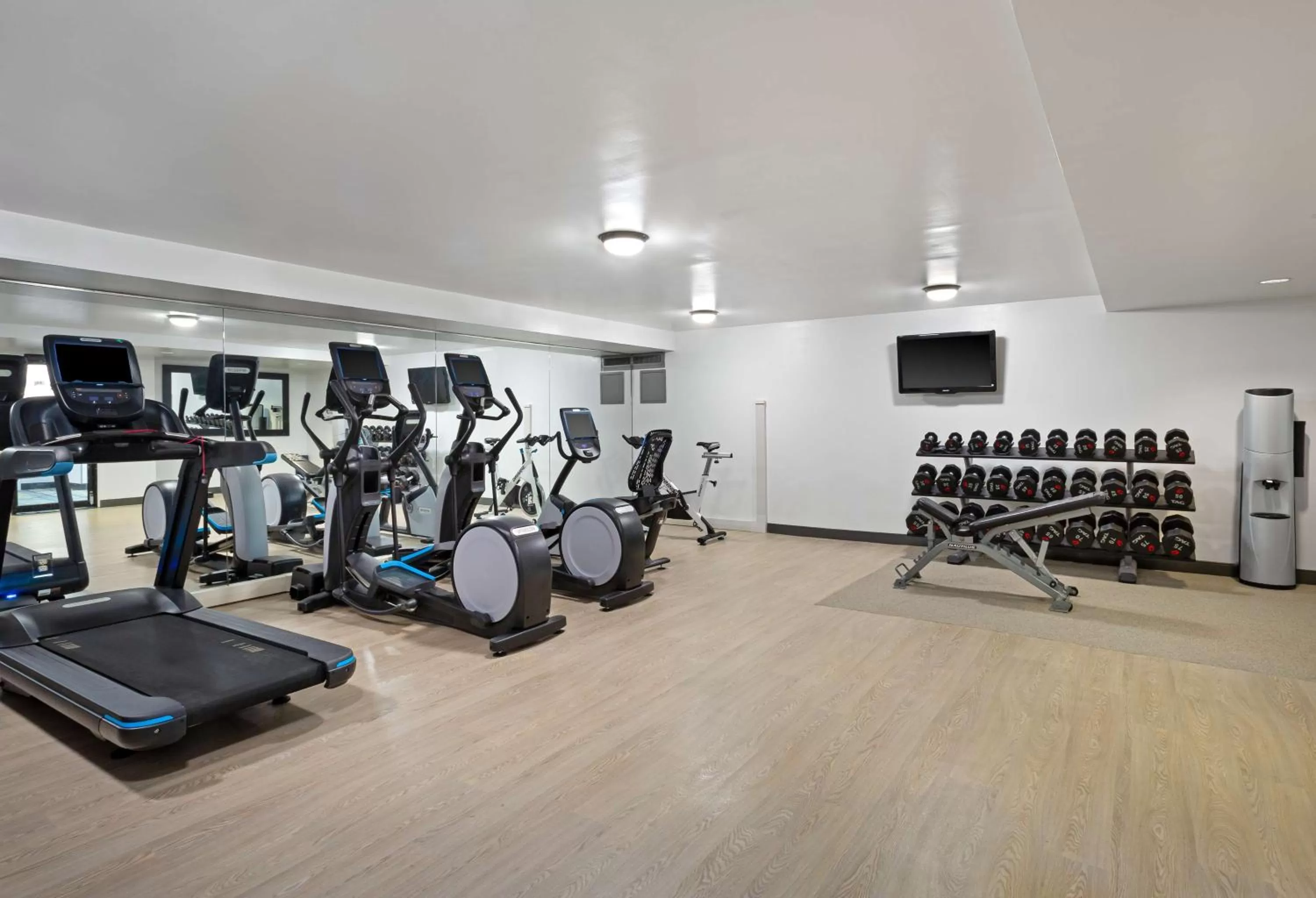 Fitness centre/facilities in DoubleTree by Hilton Washington Meadow Lands Casino Area