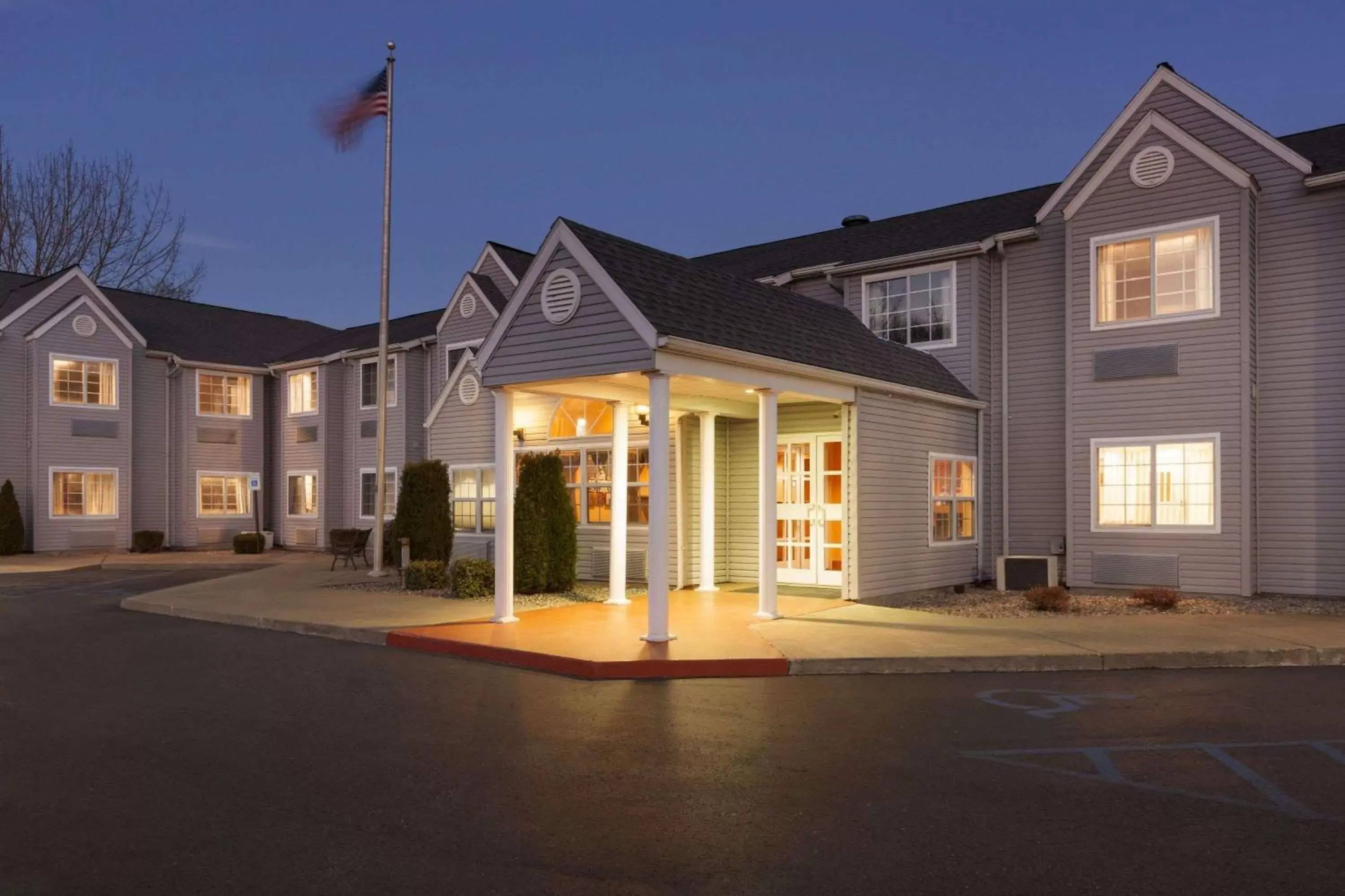 Property Building in Microtel Inn by Wyndham - Albany Airport