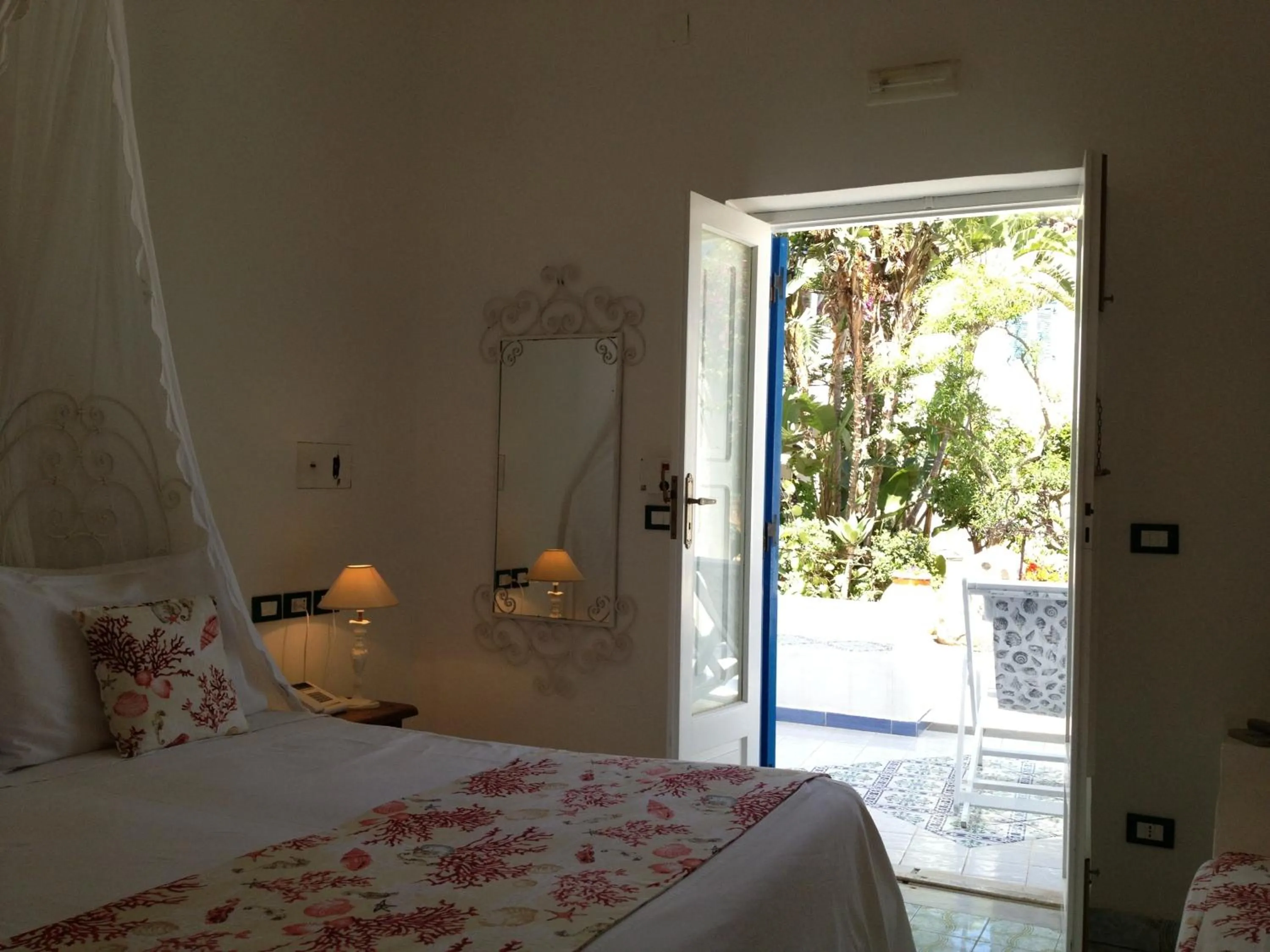 Bed in Hotel Lisca Bianca