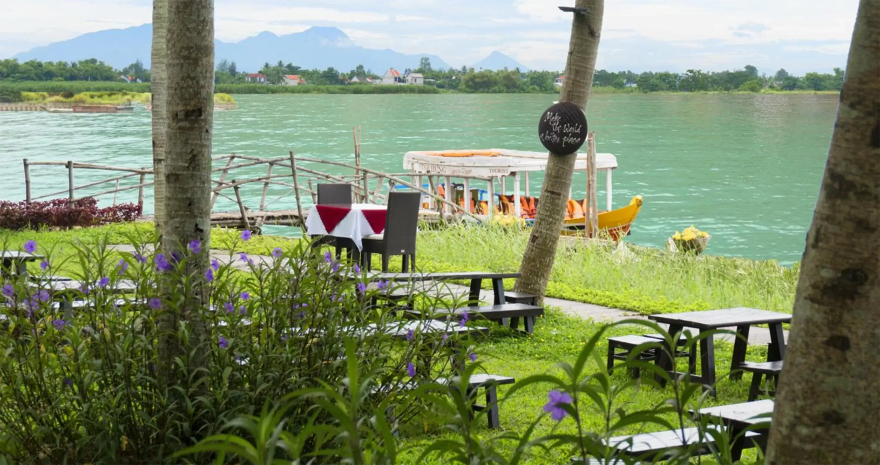 Garden in Vinh Hung Riverside Resort & Spa