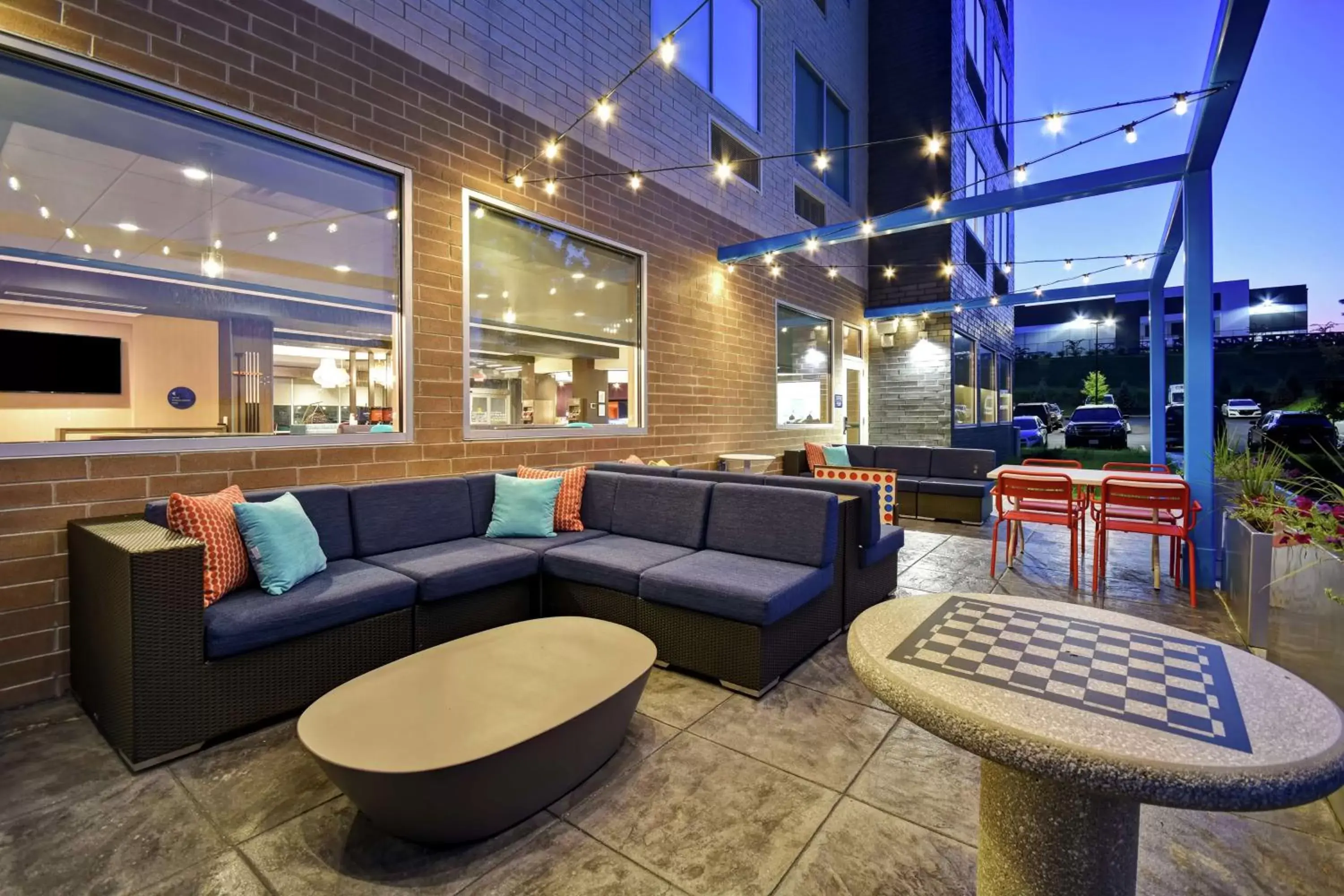 Patio in Tru By Hilton Cincinnati Airport South Florence