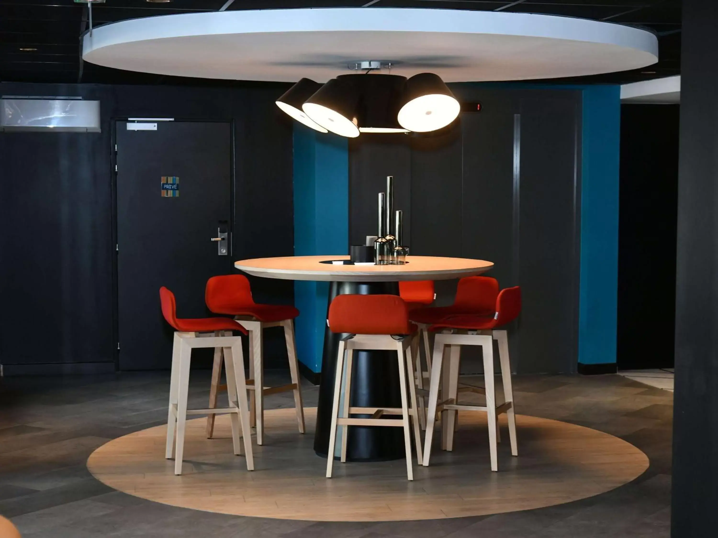 Other, Dining Area in ibis Styles Avignon Sud