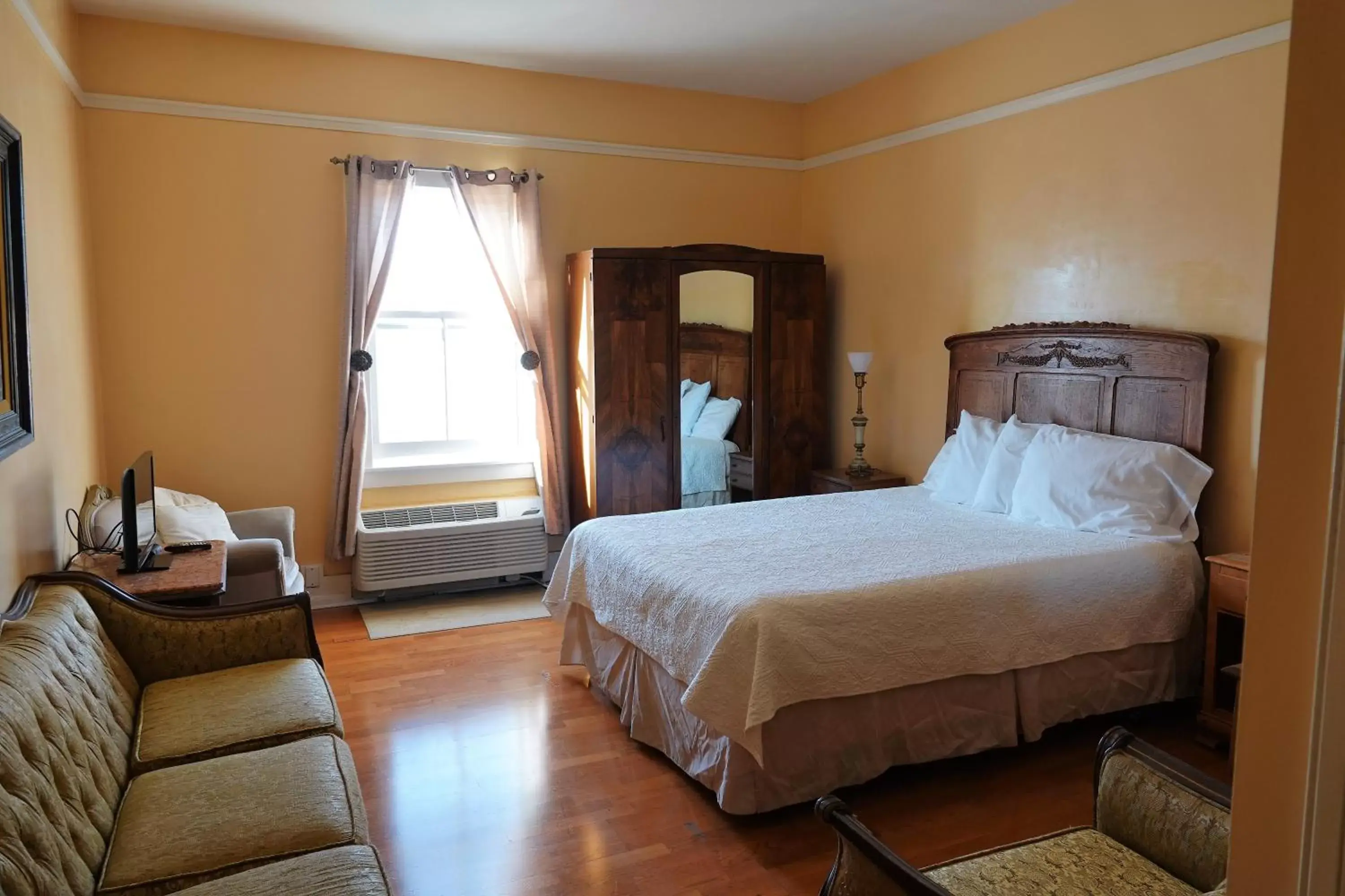 Bed in Union Hotel Bed in Union Hotel