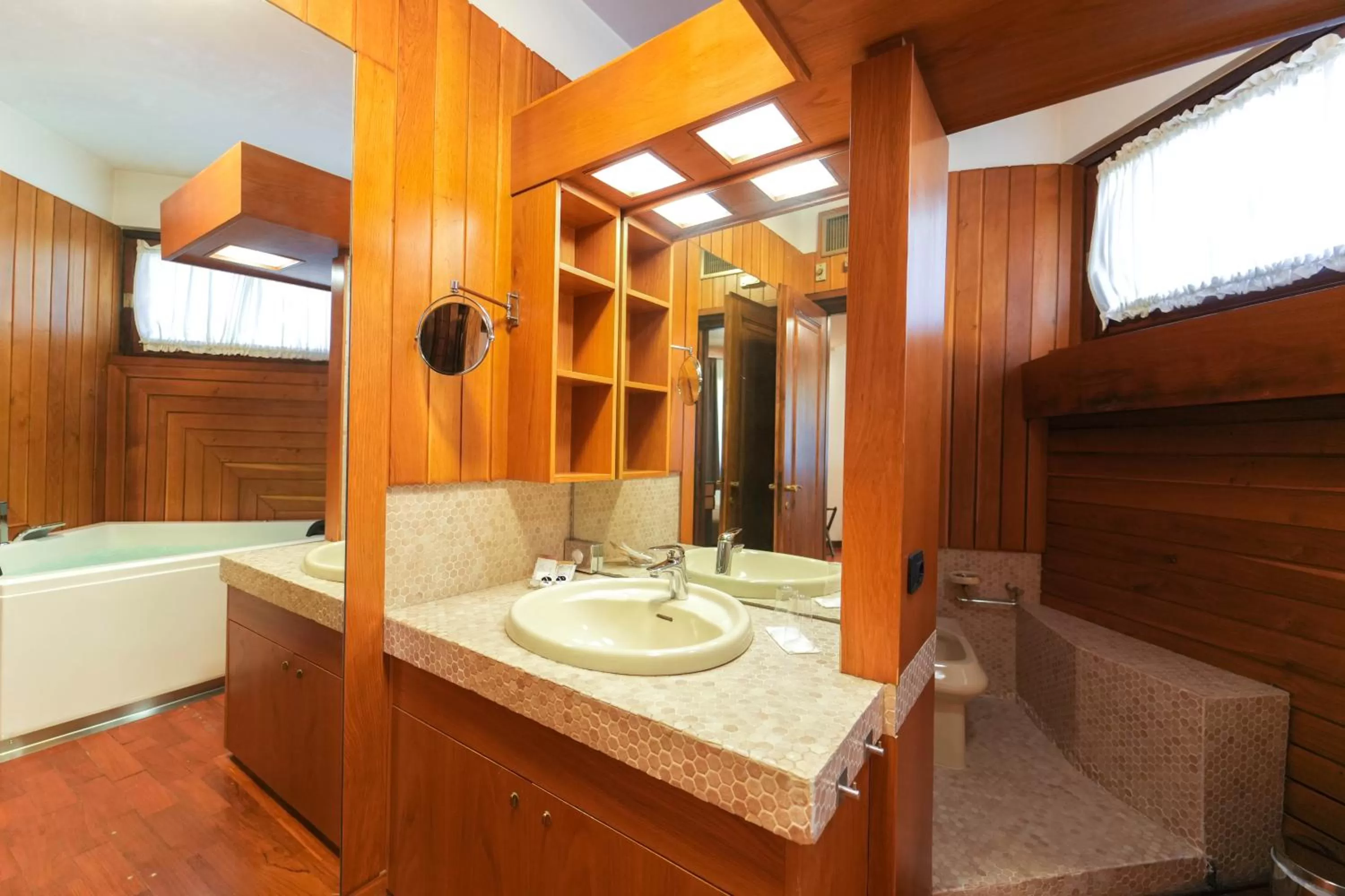 Bathroom in paradise suite