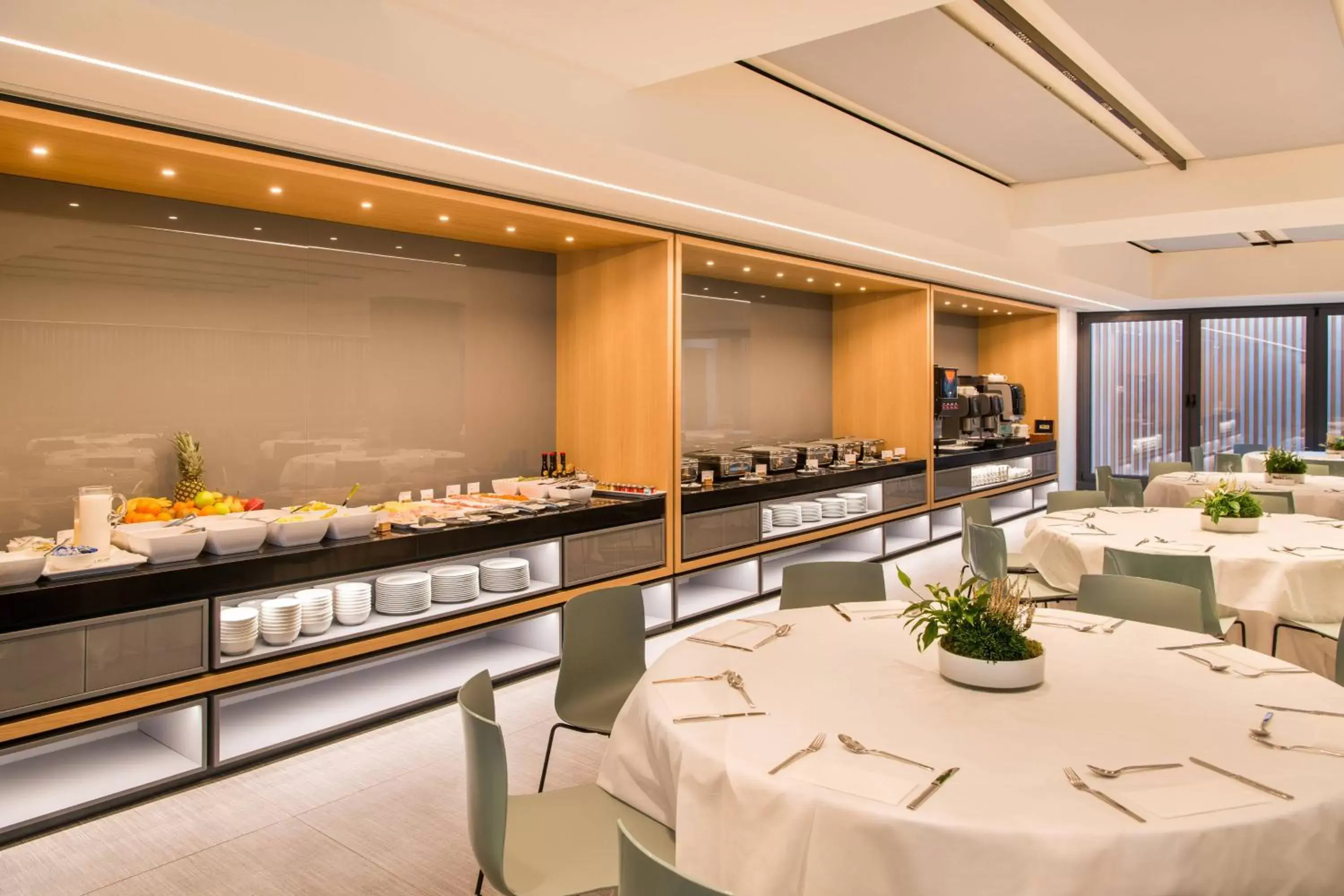 Breakfast, Restaurant/Places to Eat in Four Points by Sheraton Venice Mestre