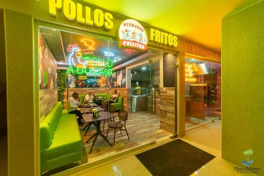 Restaurant/places to eat in Playa Palmera Beach Resort