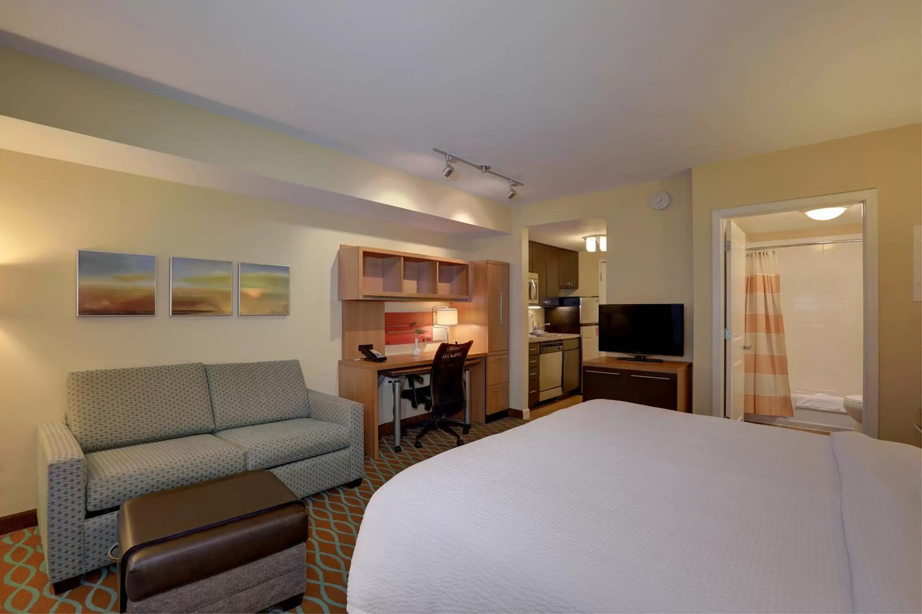 Bedroom, Seating Area in TownePlace Suites Richland Columbia Point