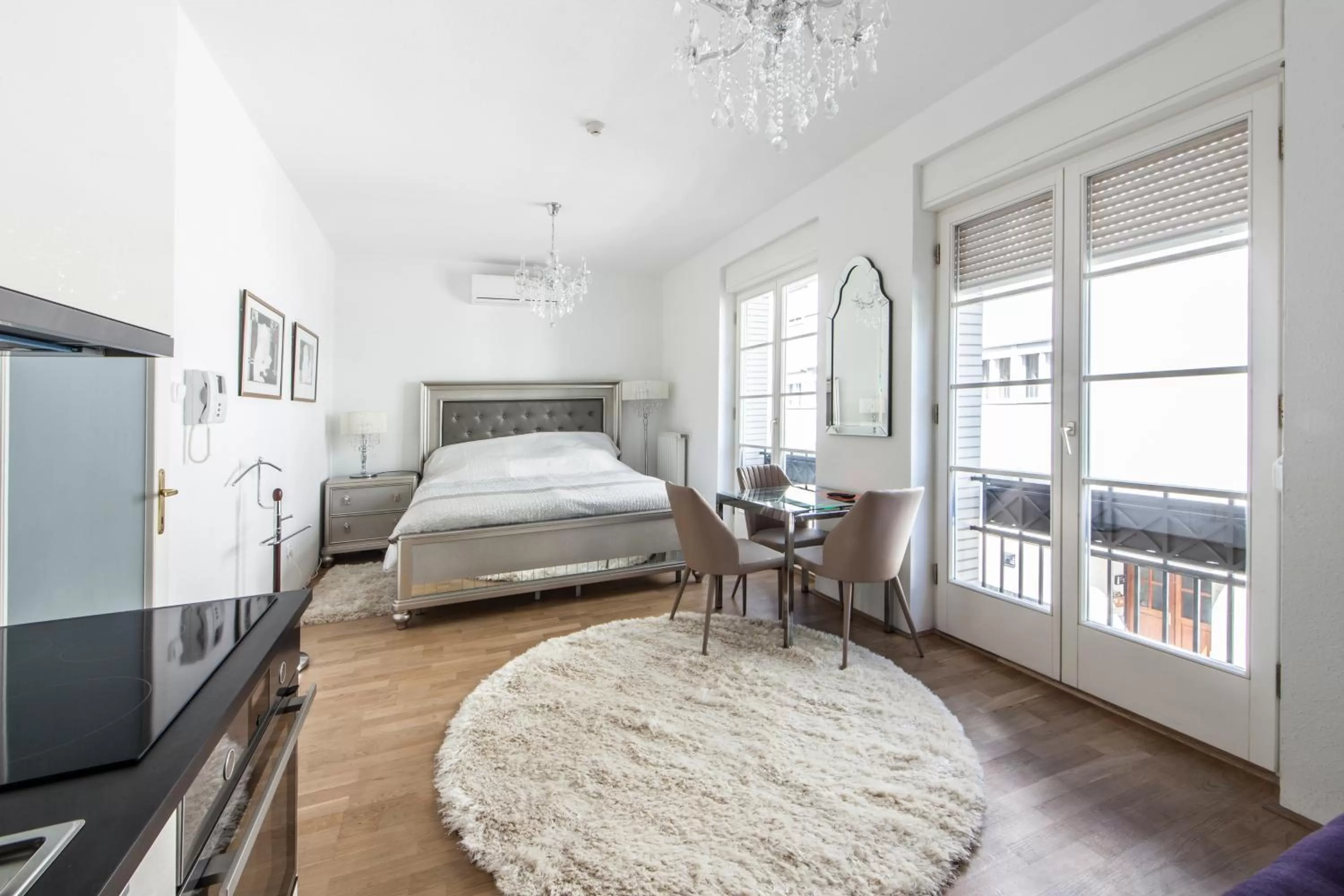 Bed in Milford Suites Budapest