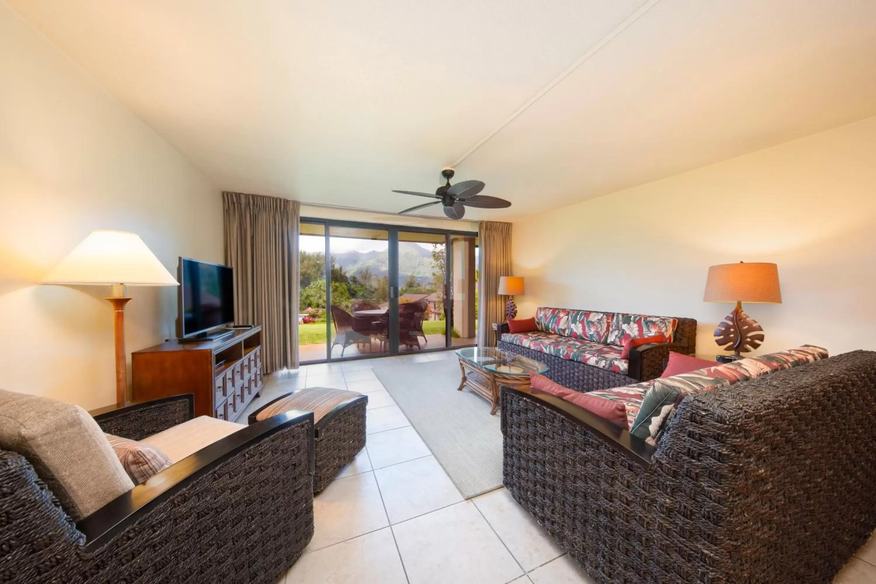 Living room, Seating Area in Hanalei Bay Resort