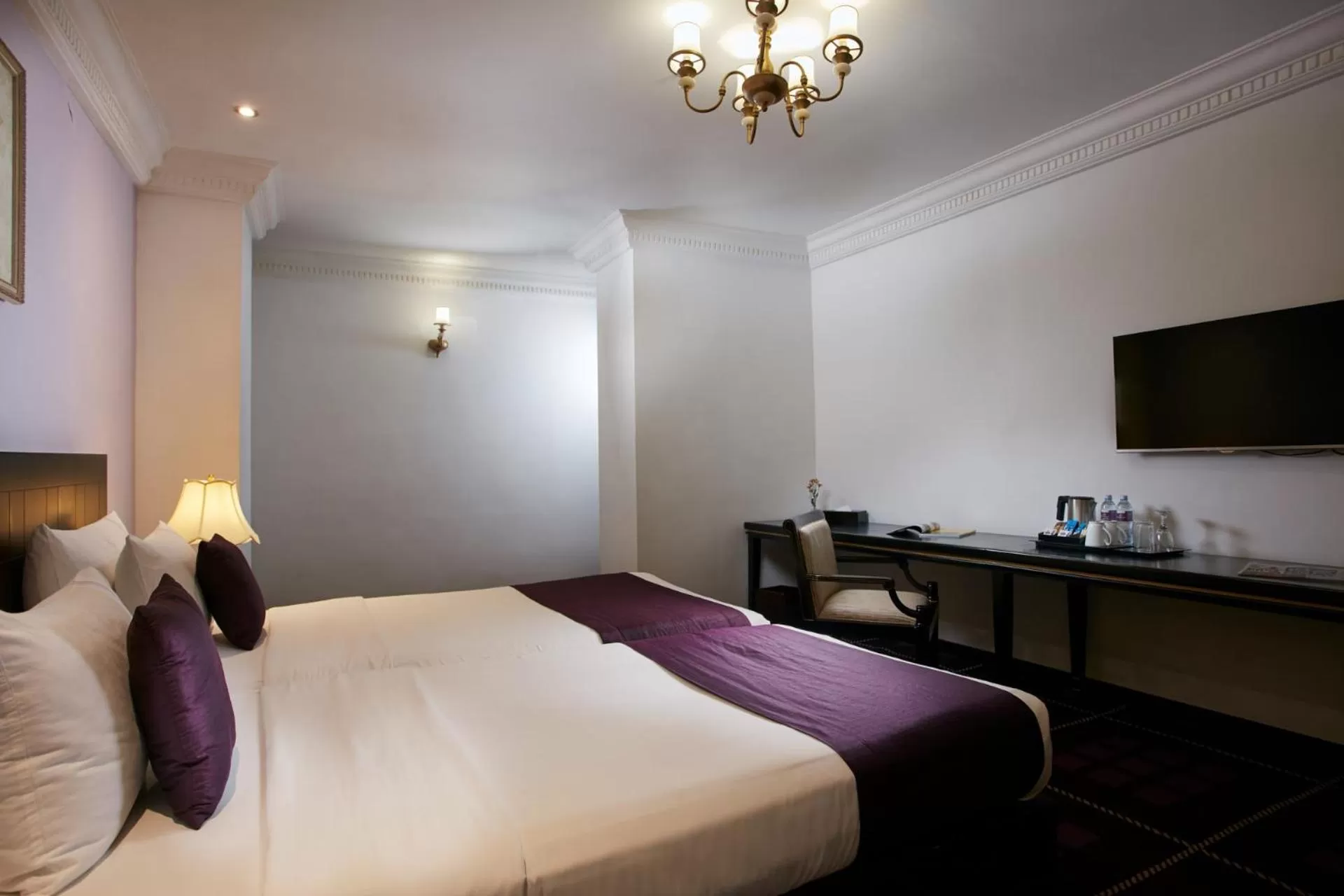 Photo of the whole room, Bed in The Steuart by Citrus