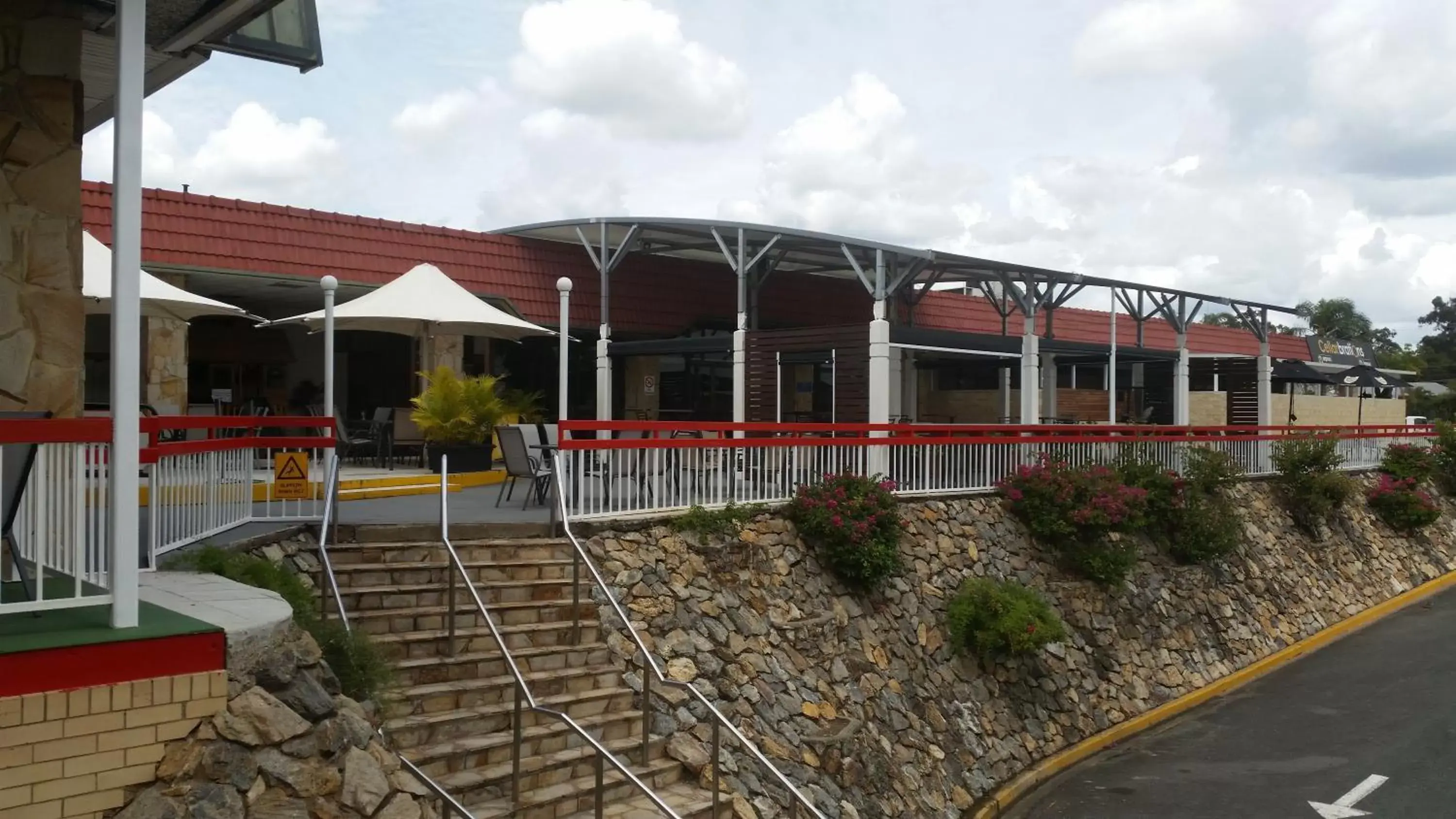 Property building, Patio/Outdoor Area in Acacia Ridge Hotel & Motel Brisbane