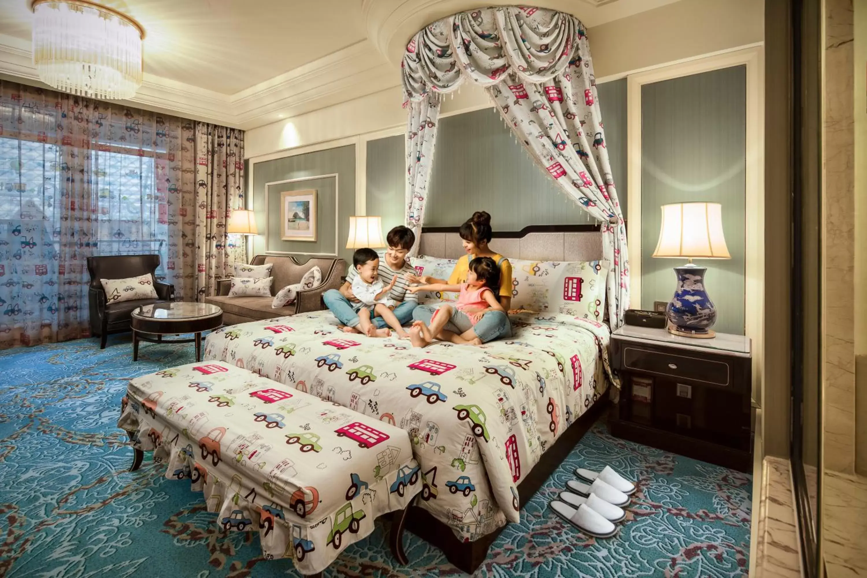 Lobby or reception, Bed in InterContinental Chengdu Global Center by IHG Lobby or reception, Bed in InterContinental Chengdu Global Center by IHG