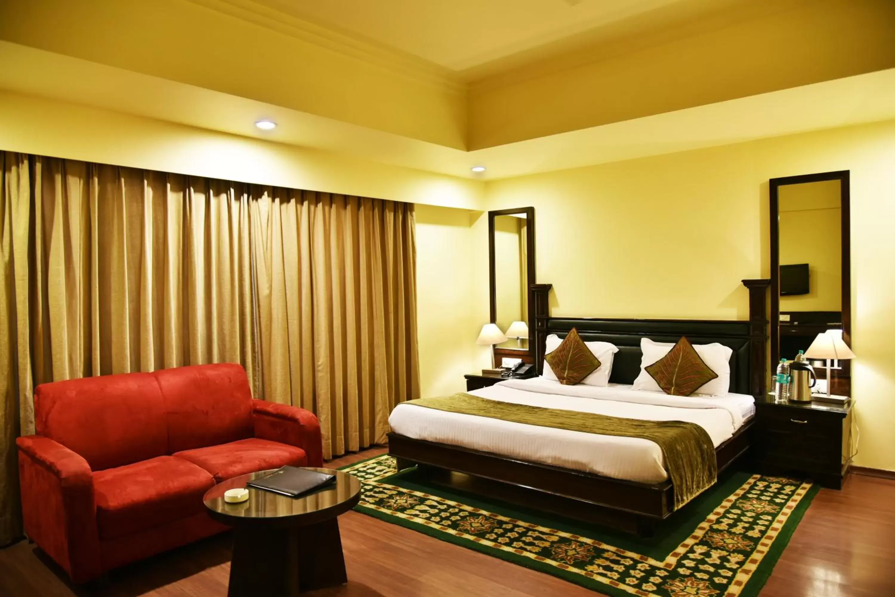 Bedroom, Bed in Indraprastha Resort, Dalhousie