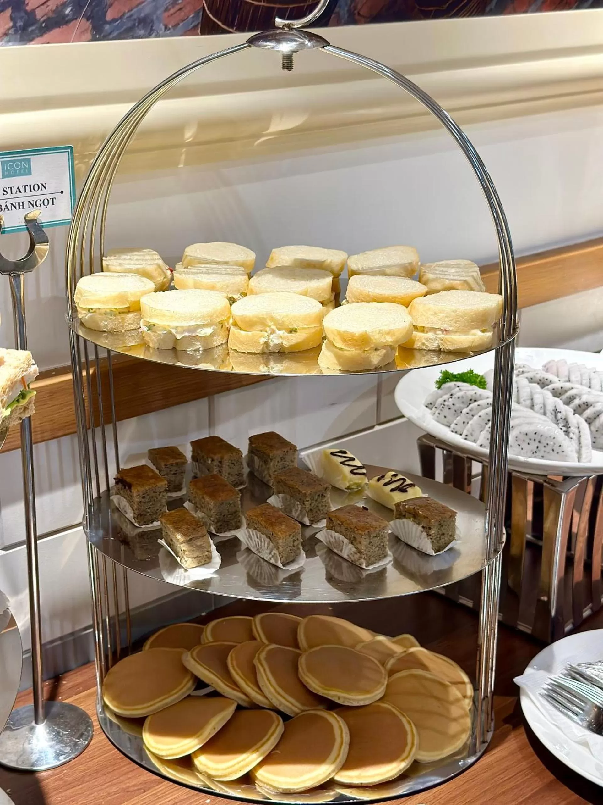 Food and drinks in Icon Saigon - LifeStyle Design Hotel