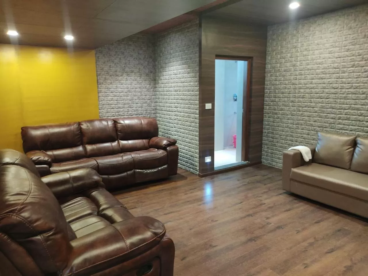 Steam room in HOTEL VIJAYARANI